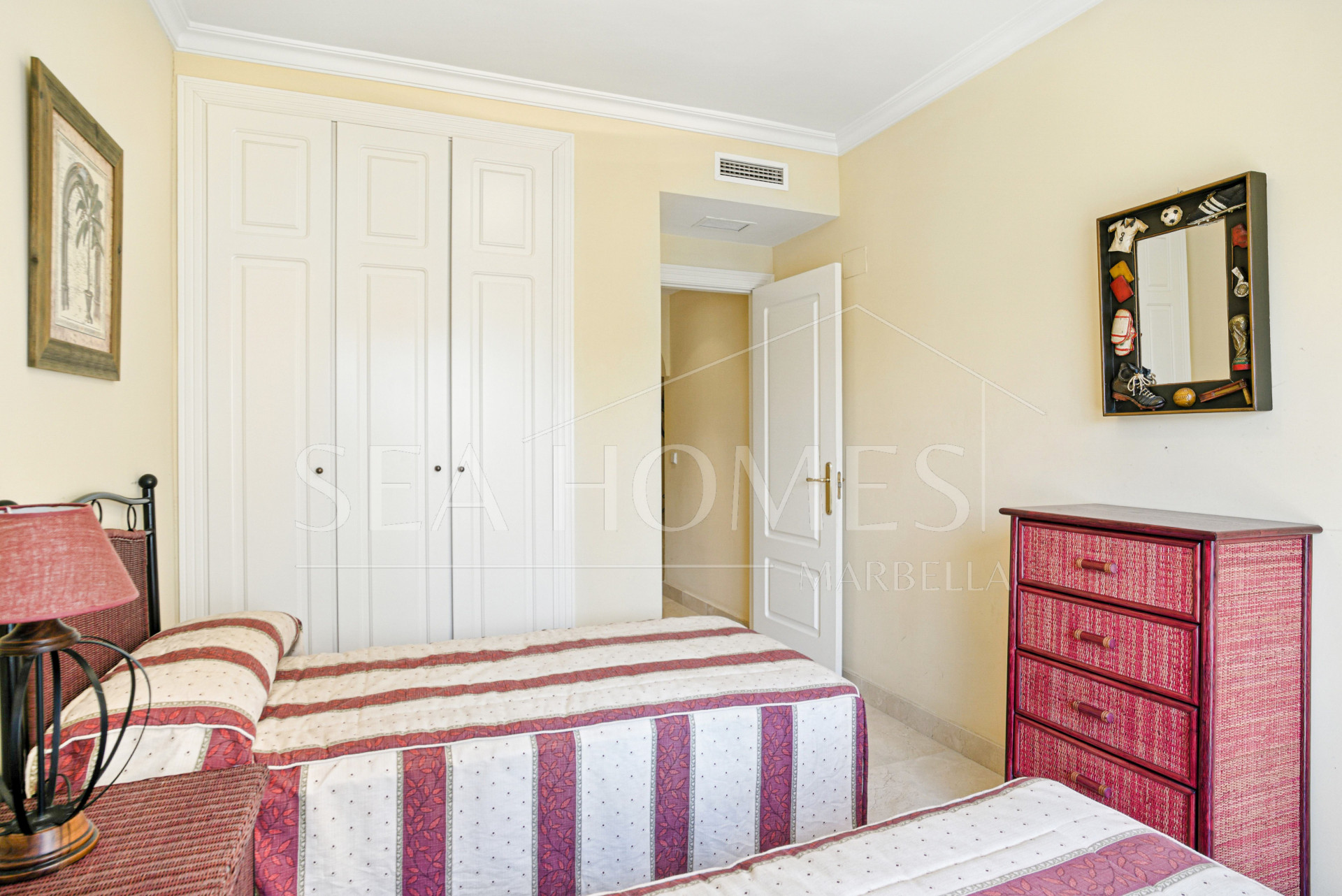 Exclusive Beachfront Two-Bedroom South-Facing Apartment with Sea Views in La Herradura, Marbella