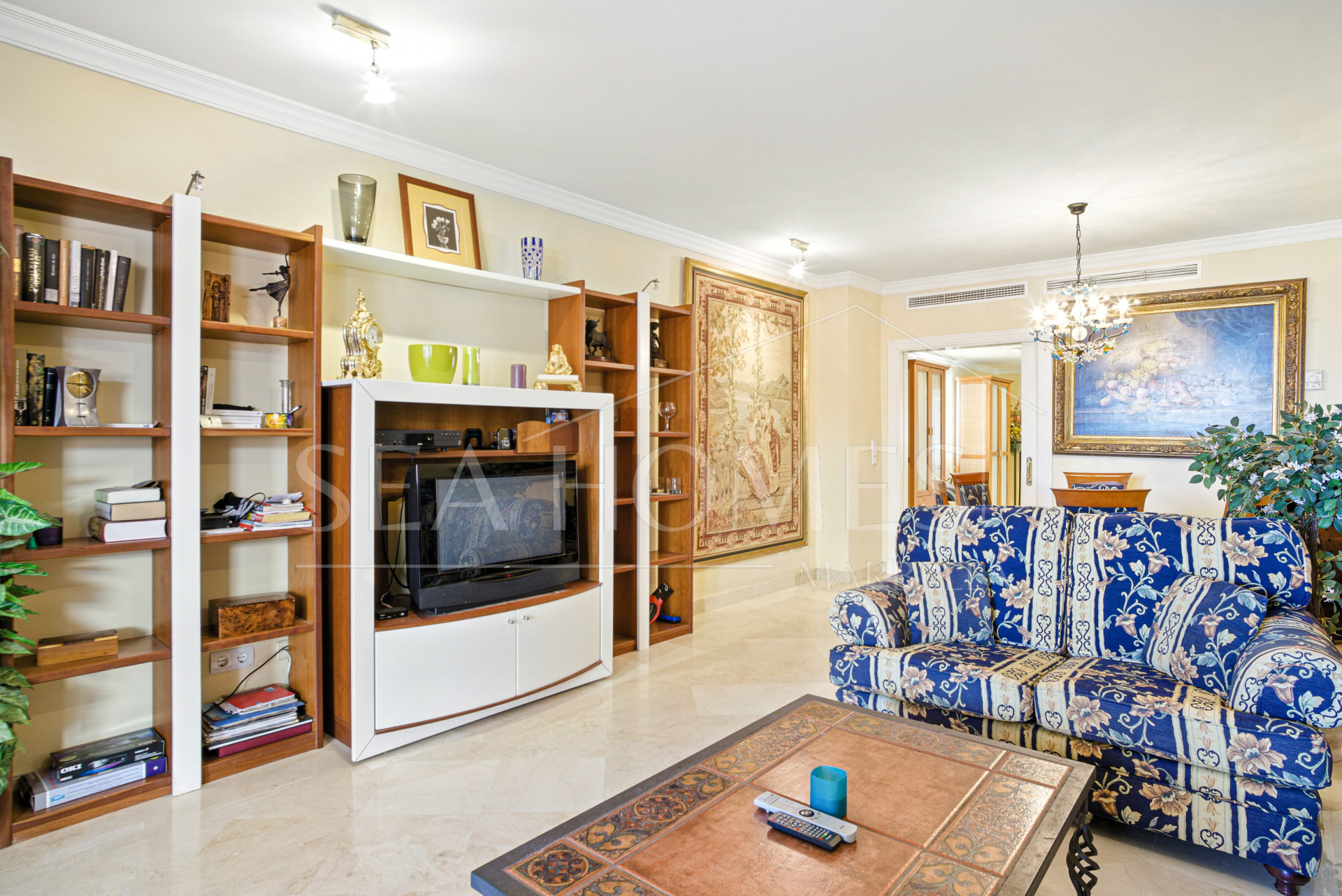 Exclusive Beachfront Two-Bedroom South-Facing Apartment with Sea Views in La Herradura, Marbella