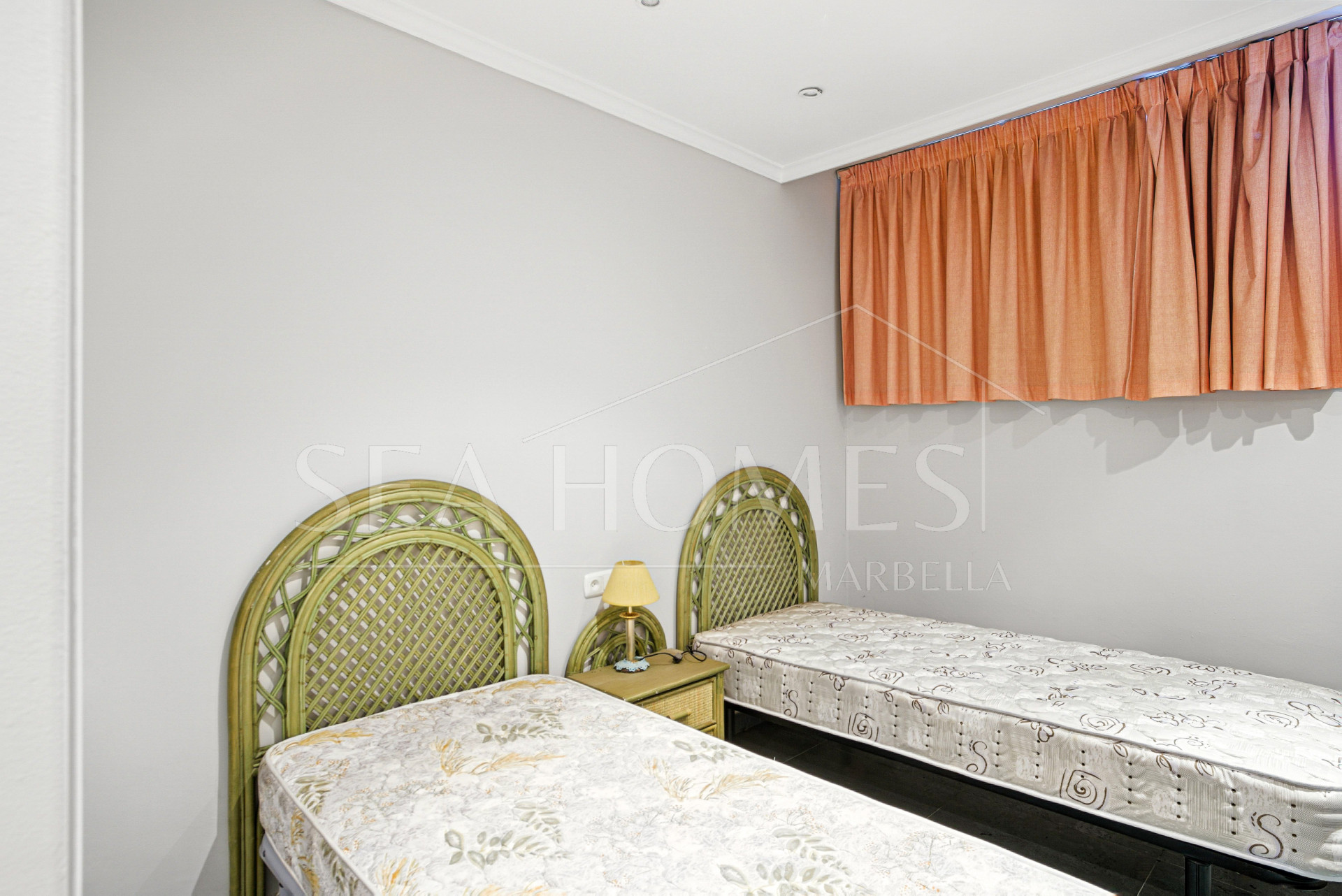 Exclusive Beachfront Two-Bedroom South-Facing Apartment with Sea Views in La Herradura, Marbella