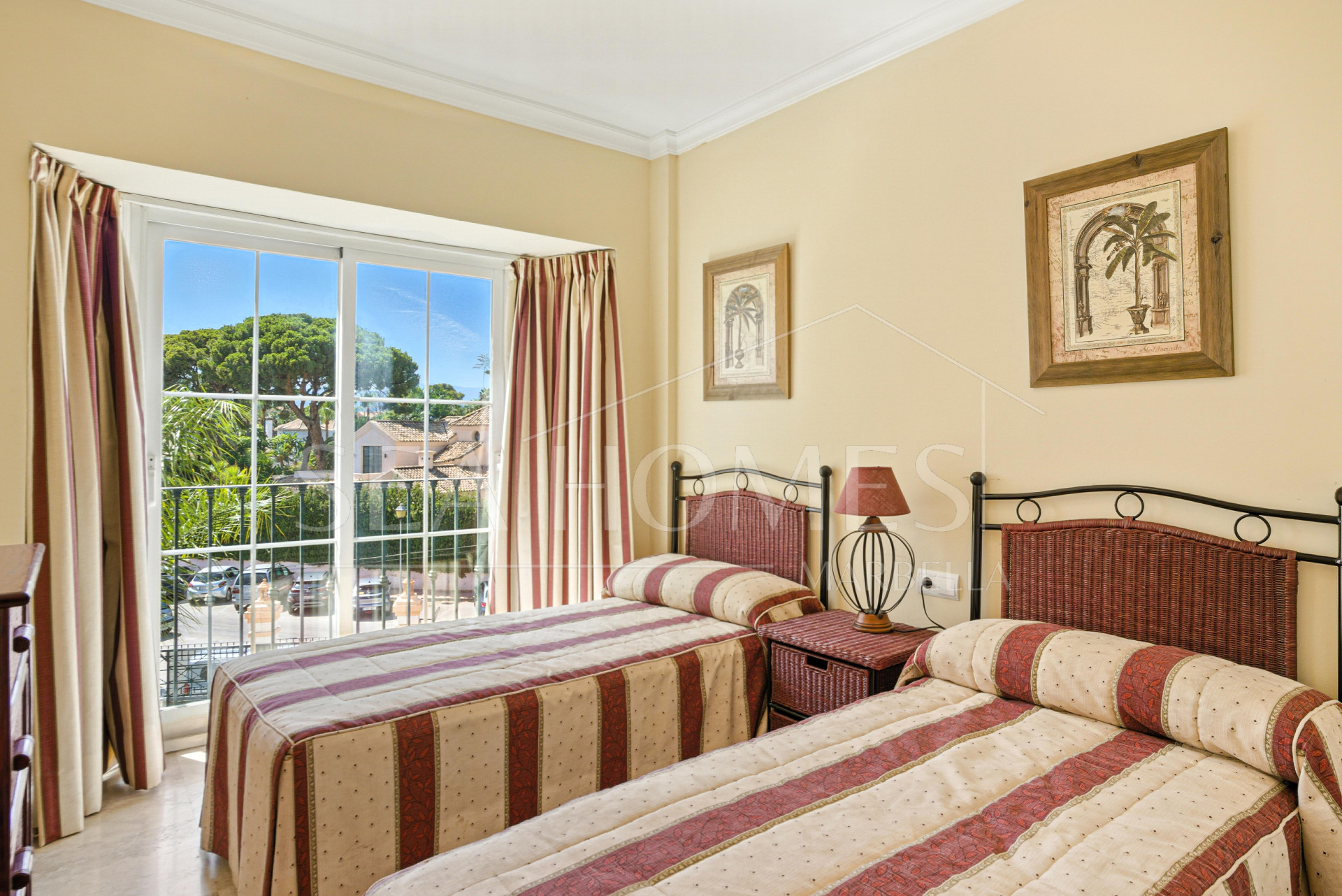 Exclusive Beachfront Two-Bedroom South-Facing Apartment with Sea Views in La Herradura, Marbella