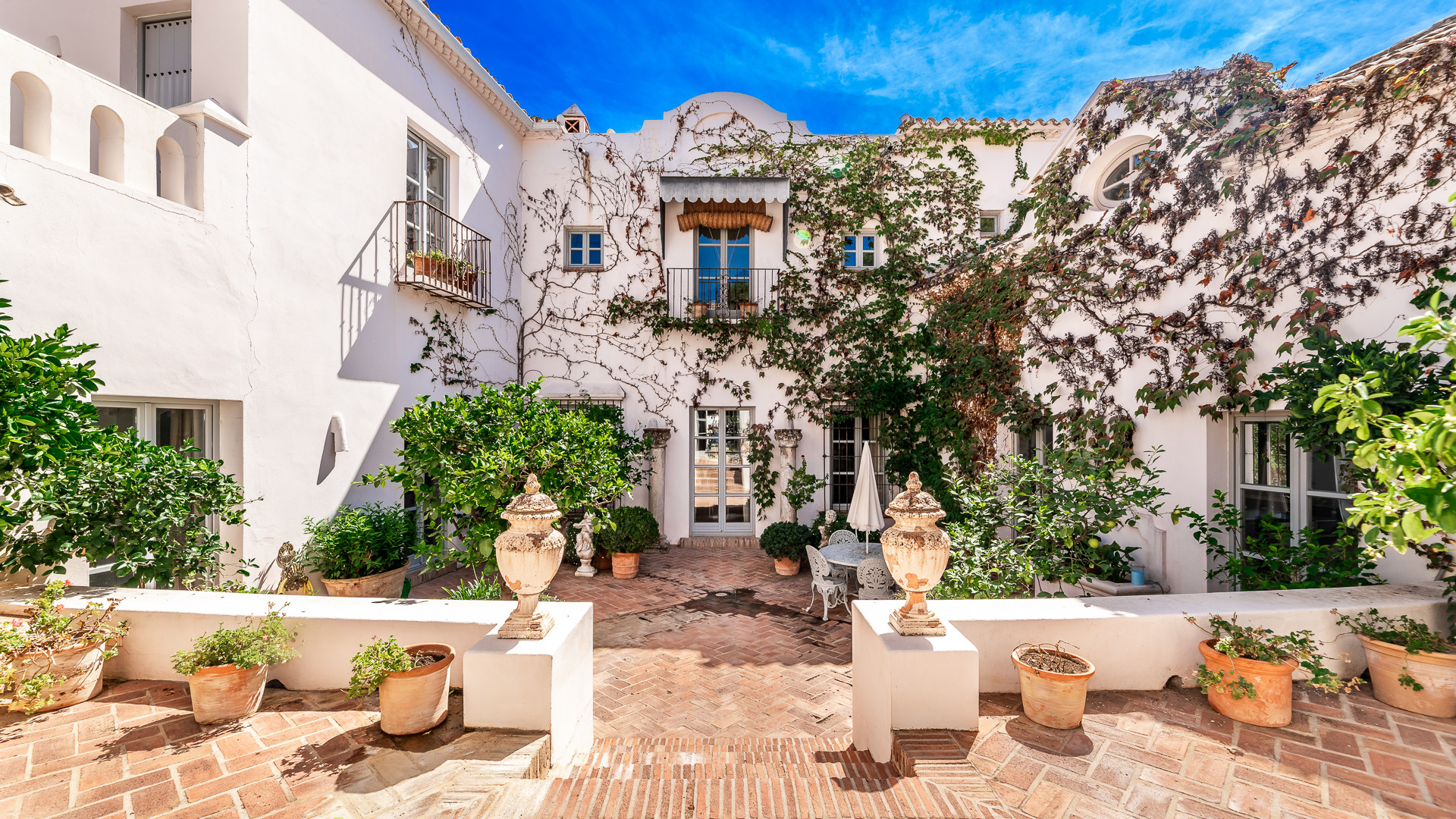 Luxurious Villa in El Madroñal, Benahavis