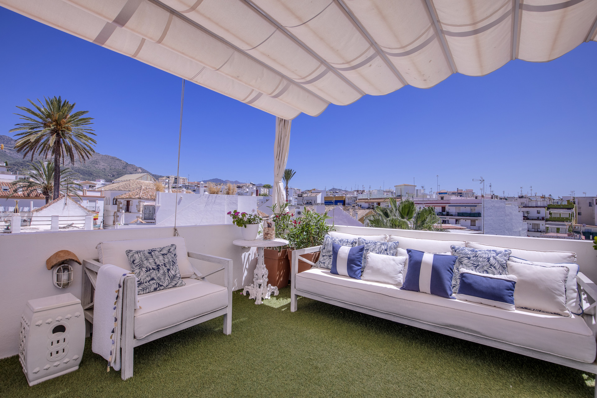 Charming Townhouse with Solarium in Marbella's Historic Heart