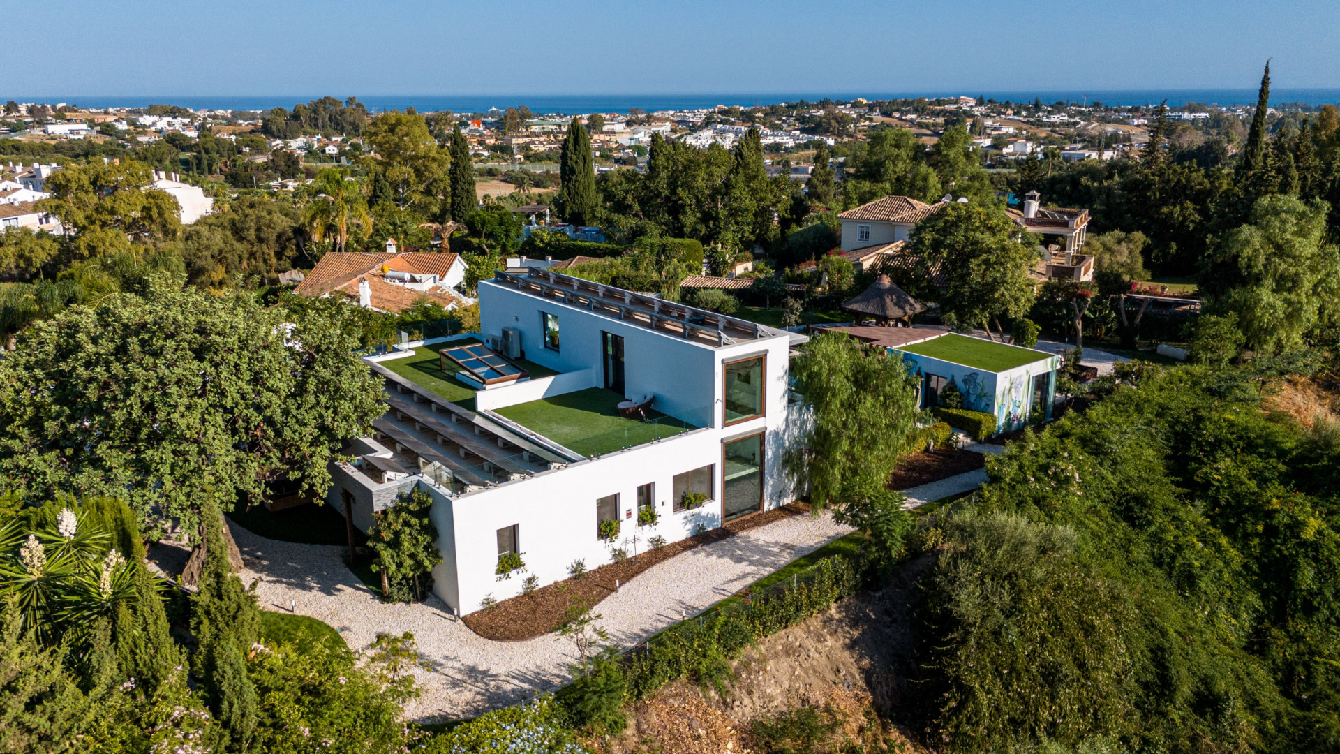 Luxurious Villa with Panoramic Views in Benahavis, Malaga