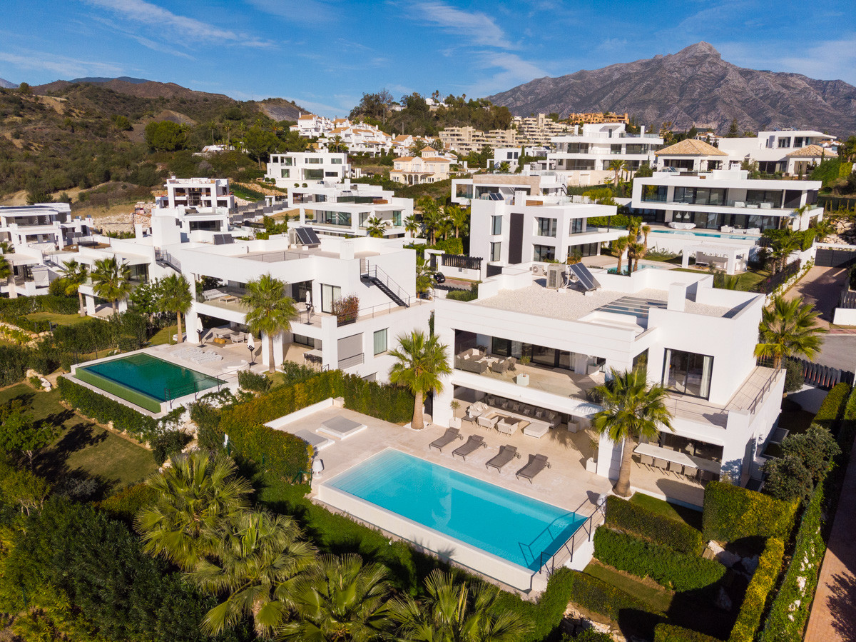 Seven Bedroom Luxury Villa in Nueva Andalucía, Marbella