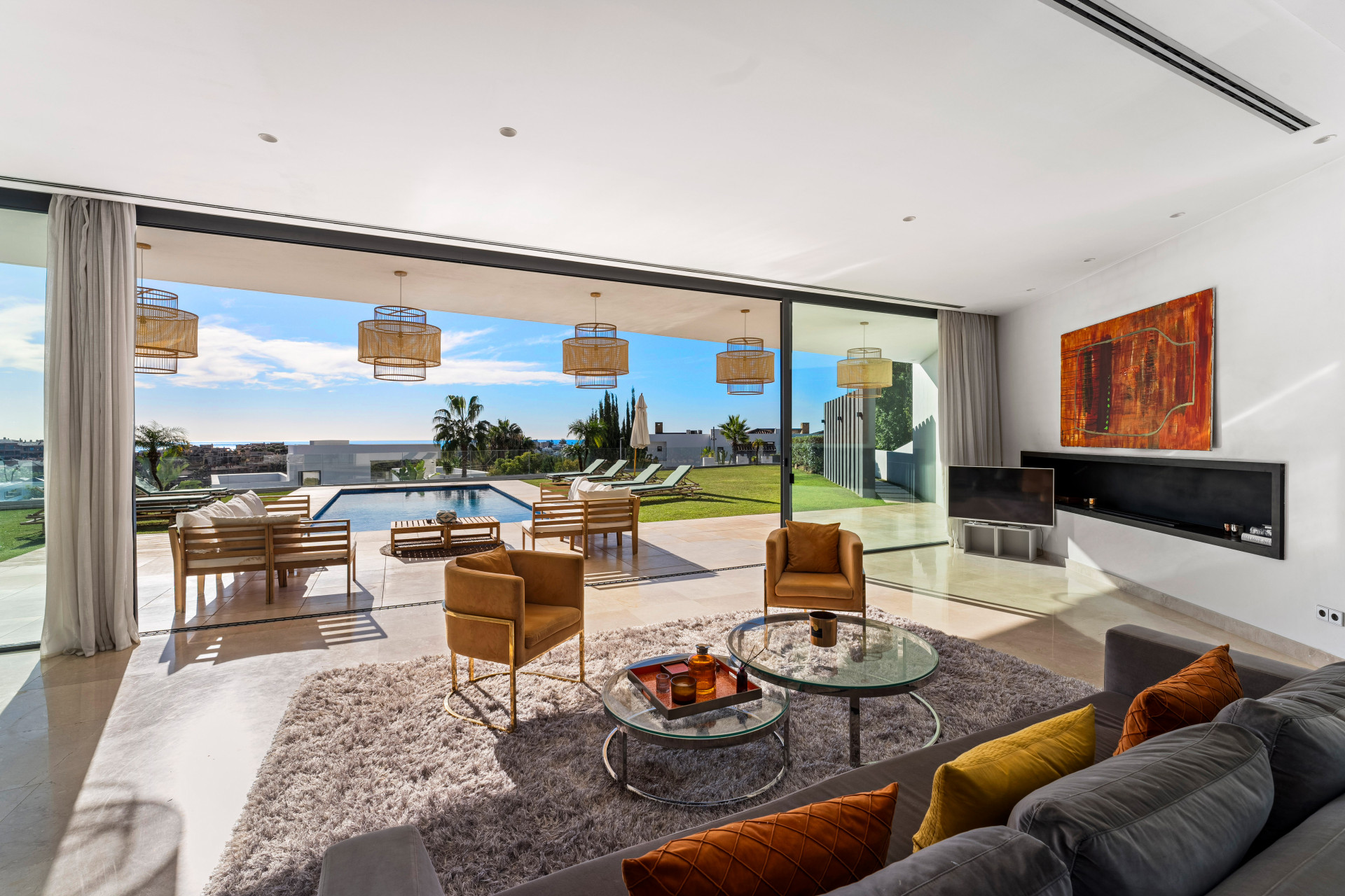 Five Bedroom Villa with Panoramic Views located in La Alqueria, Benahavis