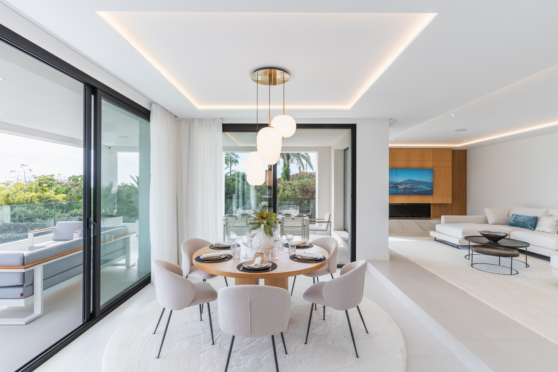 Beautiful four bedroom modern Andalusian villa located in Marbesa, Marbella East