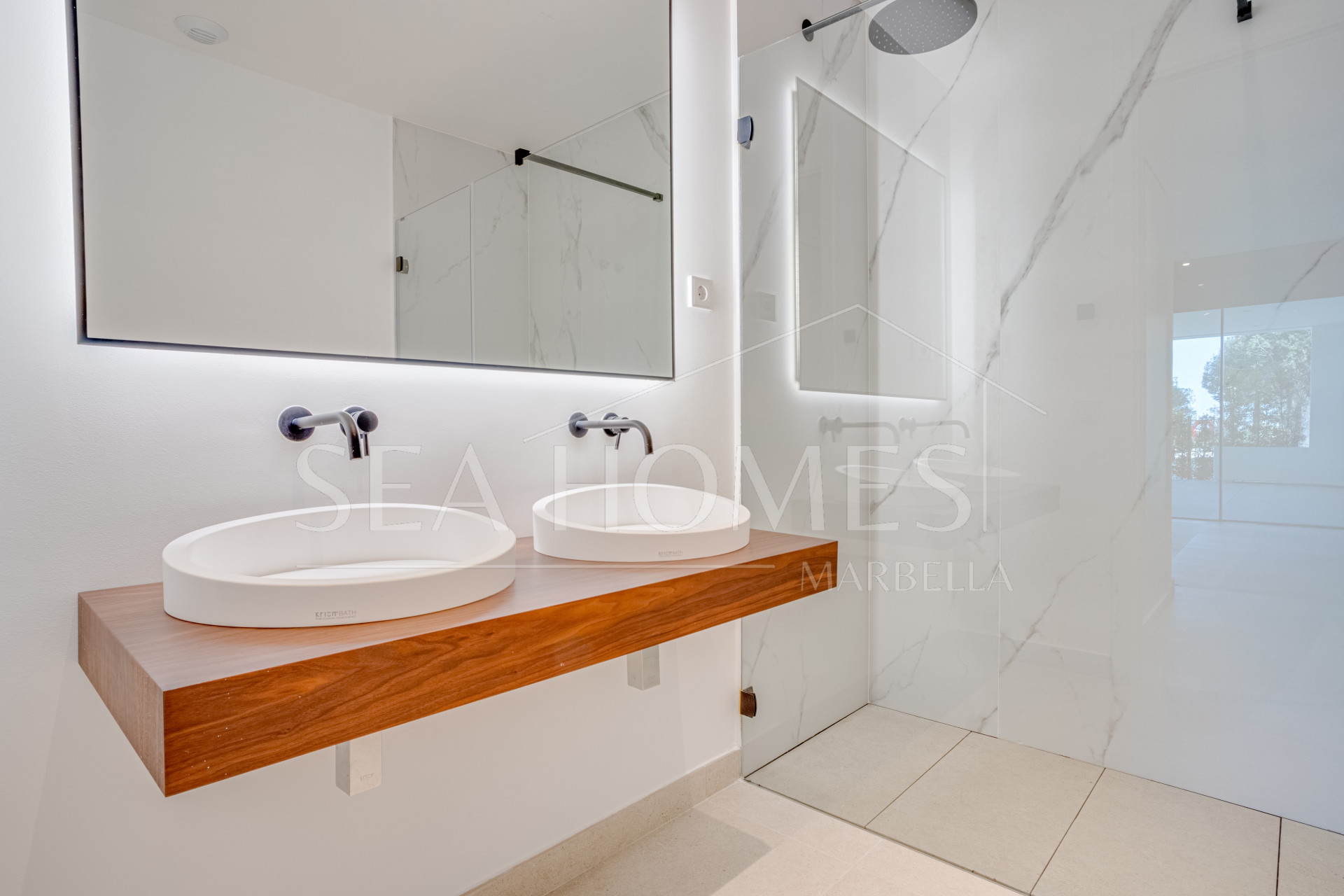 Exclusive new two bedroom apartment in Marbella Sunset, located in Cabopino with stunning sea views