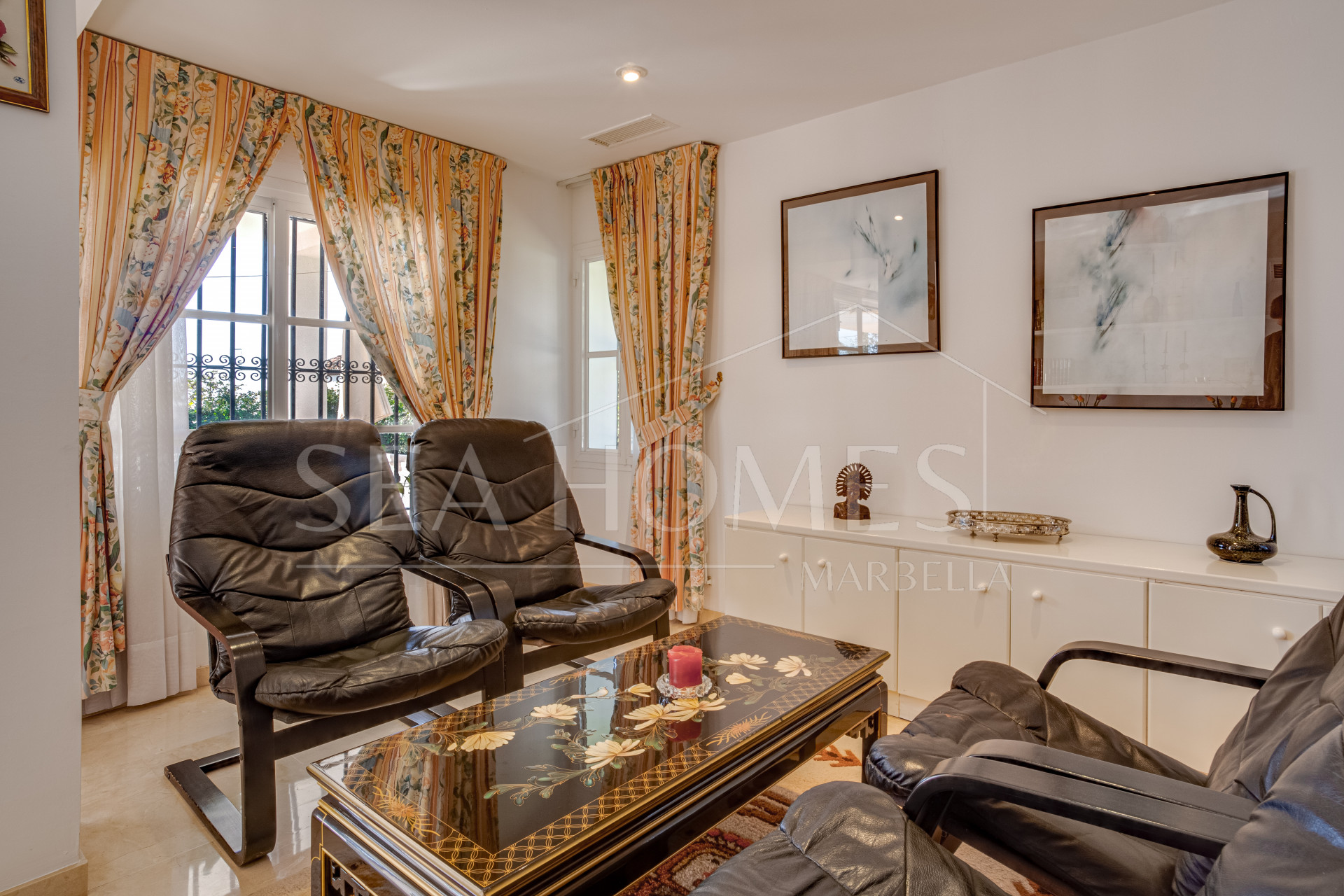 Spacious south facing six-bedroom villa in Marbella, with sea views