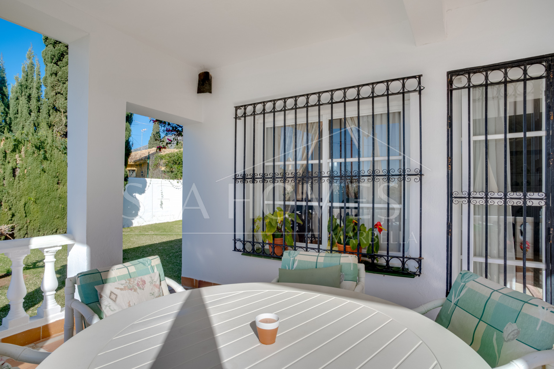 Spacious south facing six-bedroom villa in Marbella, with sea views