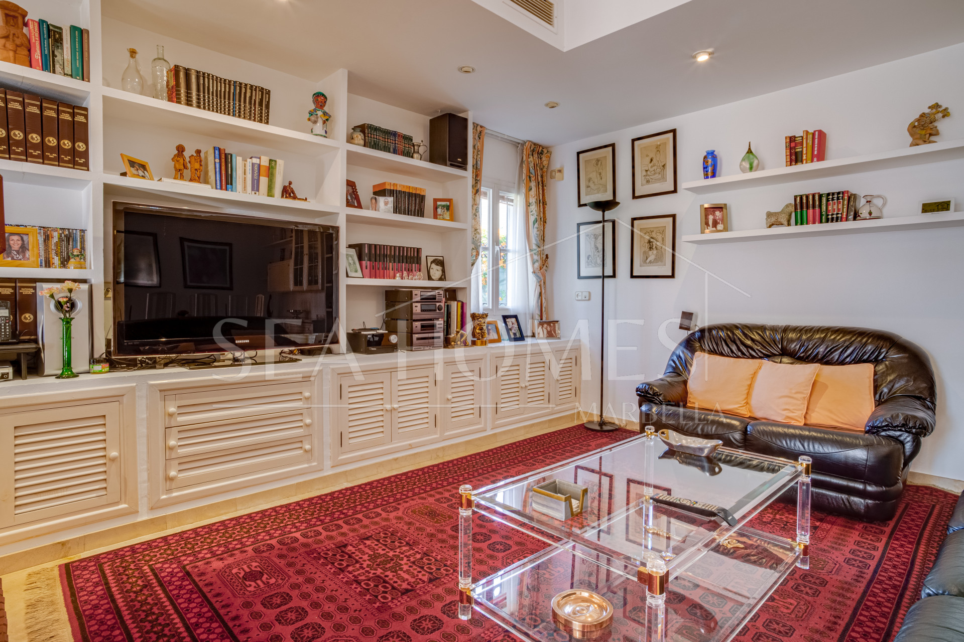 Spacious south facing six-bedroom villa in Marbella, with sea views