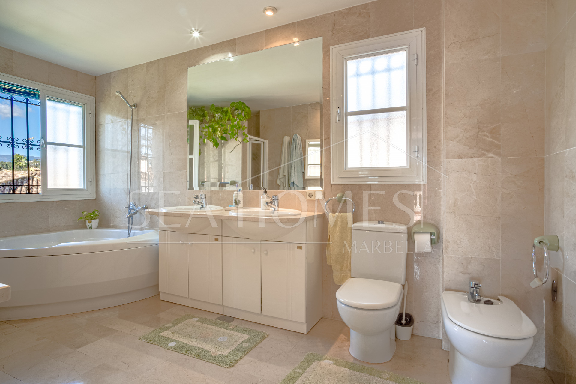 Spacious south facing six-bedroom villa in Marbella, with sea views