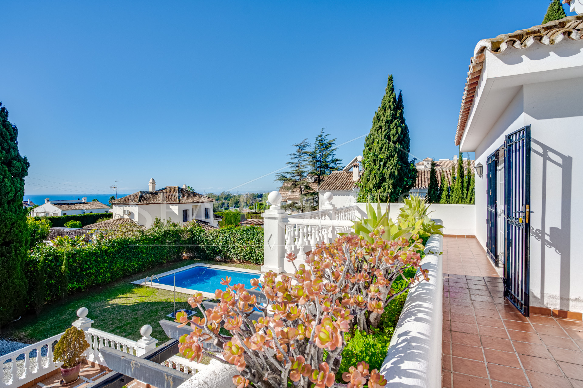Spacious south facing six-bedroom villa in Marbella, with sea views