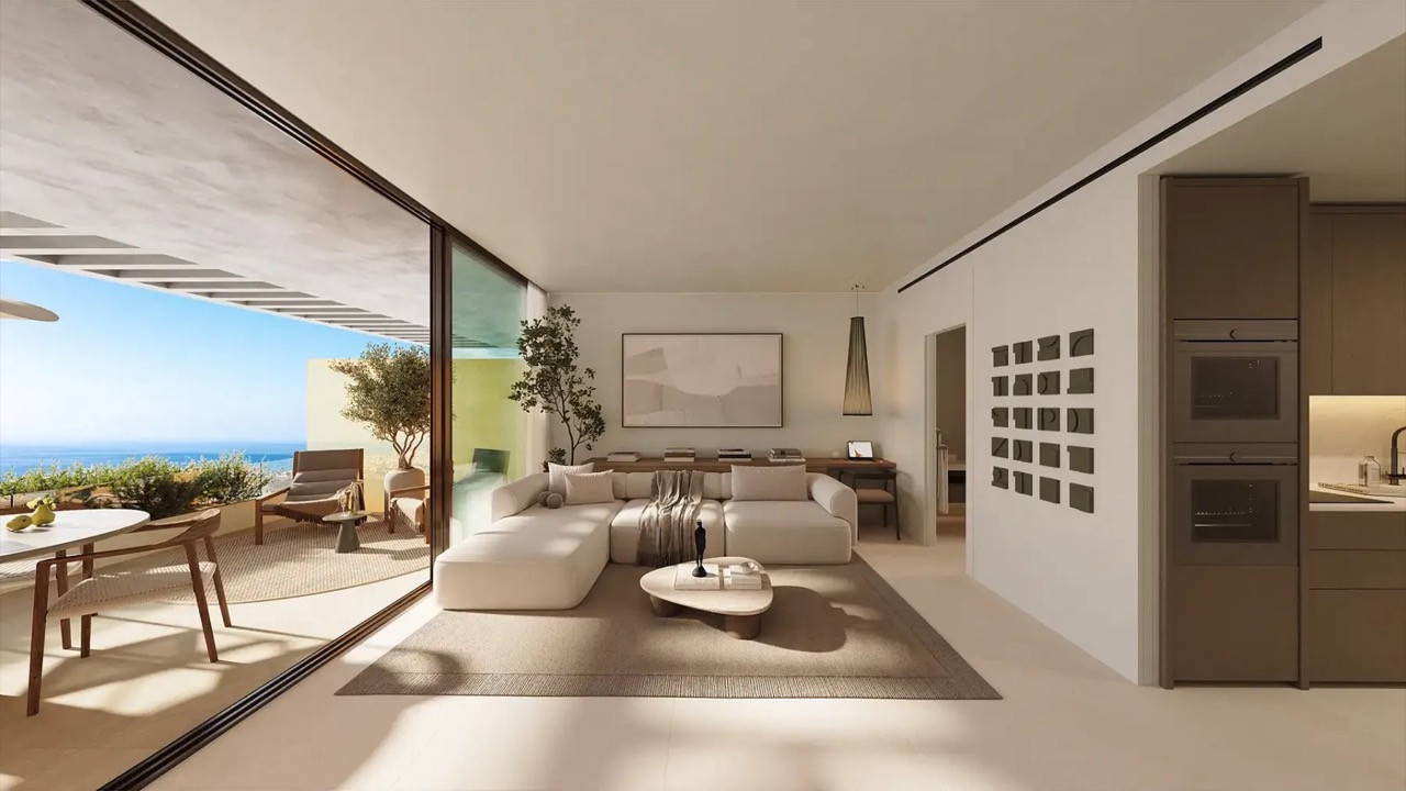 Stunning three bedroom penthouse with panoramic sea views in Higueron