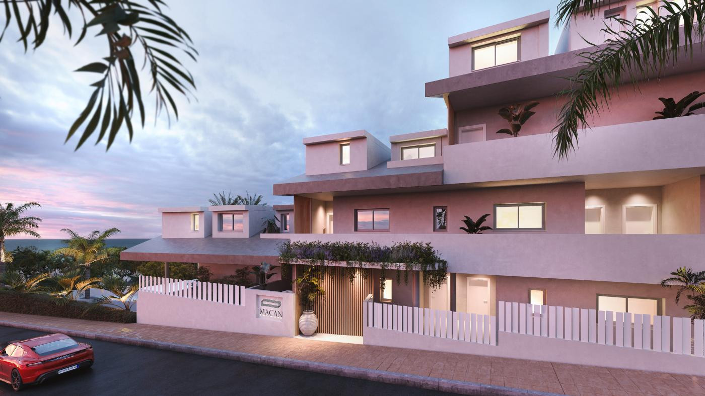 Stunning ground floor duplex apartment with three bedrooms on the Coast of Benalmádena