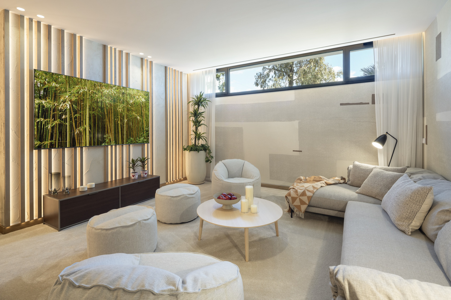 Beautiful brand new five bedroom villa with panoramic views in La Quinta, Benahavis