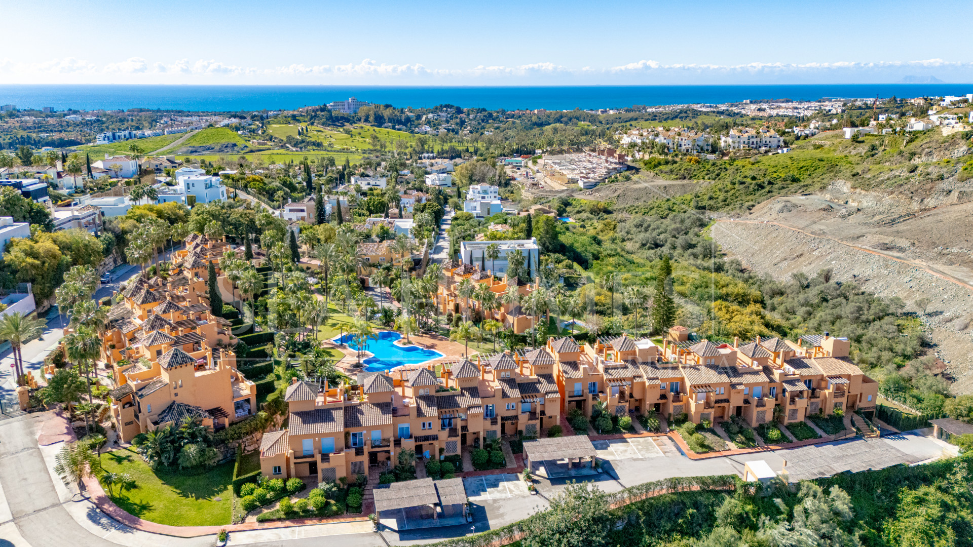 Incredible four bedroom, south west facing townhouse in the gated community, Paraiso Bellevue