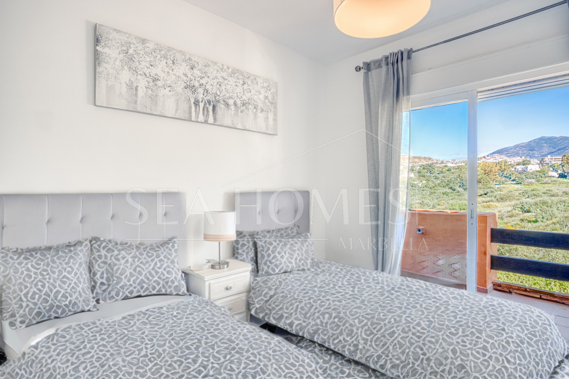 Incredible four bedroom, south west facing townhouse in the gated community, Paraiso Bellevue