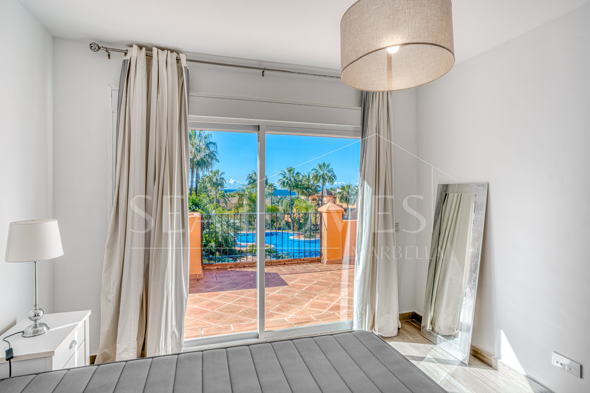 Incredible four bedroom, south west facing townhouse in the gated community, Paraiso Bellevue