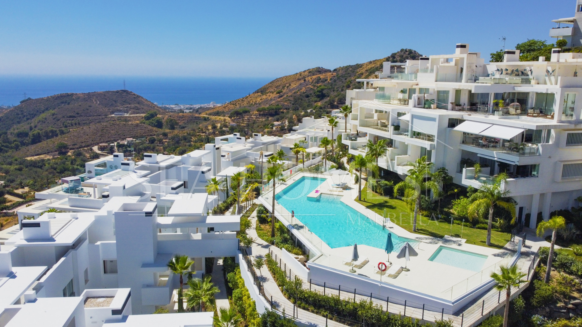 Beautiful two bedroom, south east facing apartment located in the exclusive Urbanisation Palo Alto