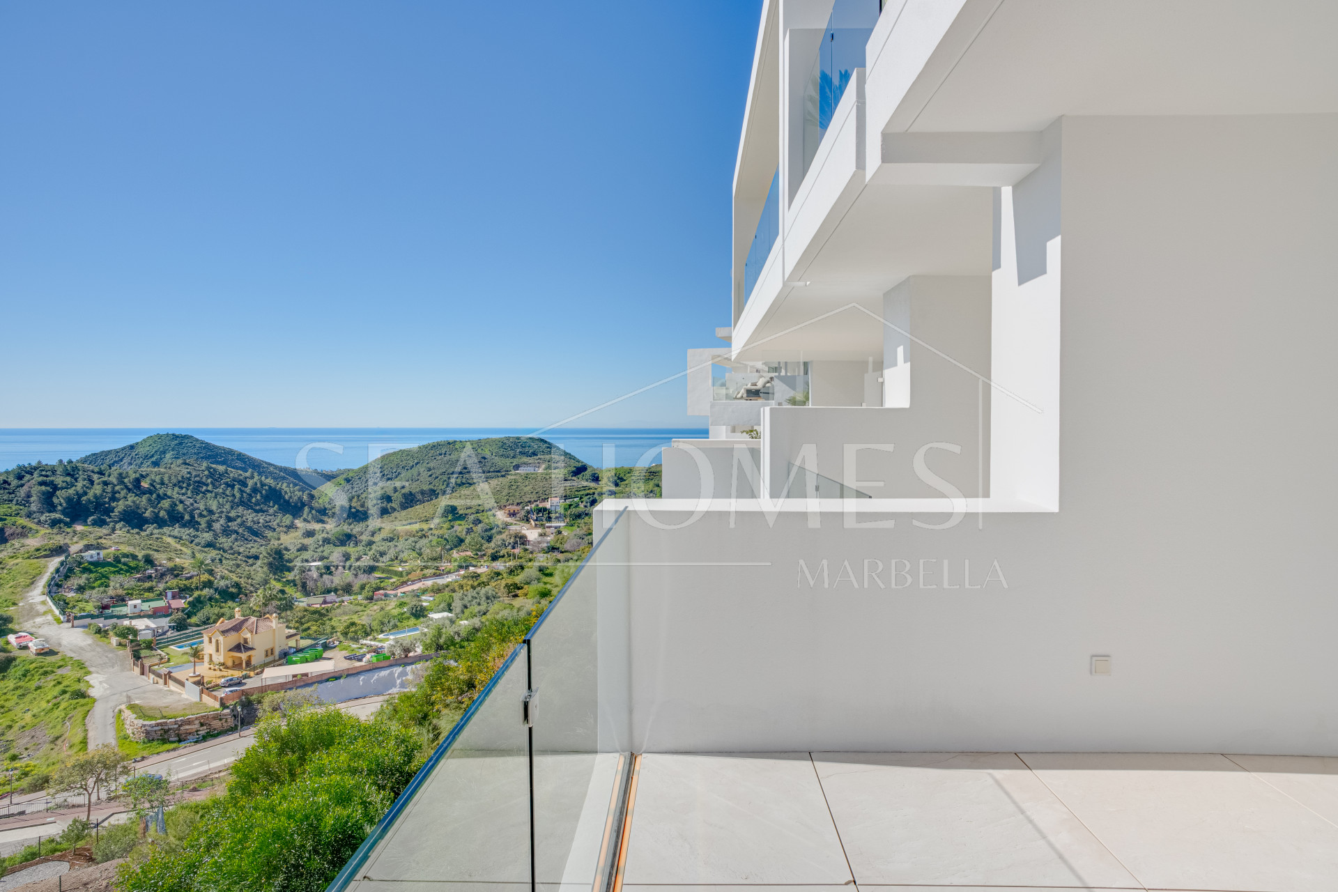 Beautiful two bedroom, south east facing apartment located in the exclusive Urbanisation Palo Alto