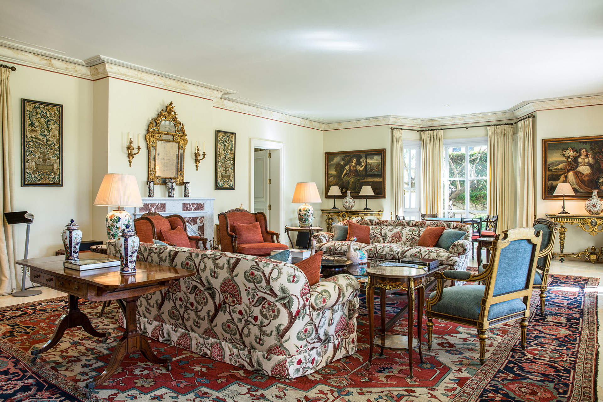 Exceptional seven bedroom beachfront villa in Los Monteros, Marbella East