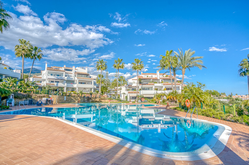 Spectacular South Facing Duplex Penthouse in Monte Paraiso Country Club, Marbella.