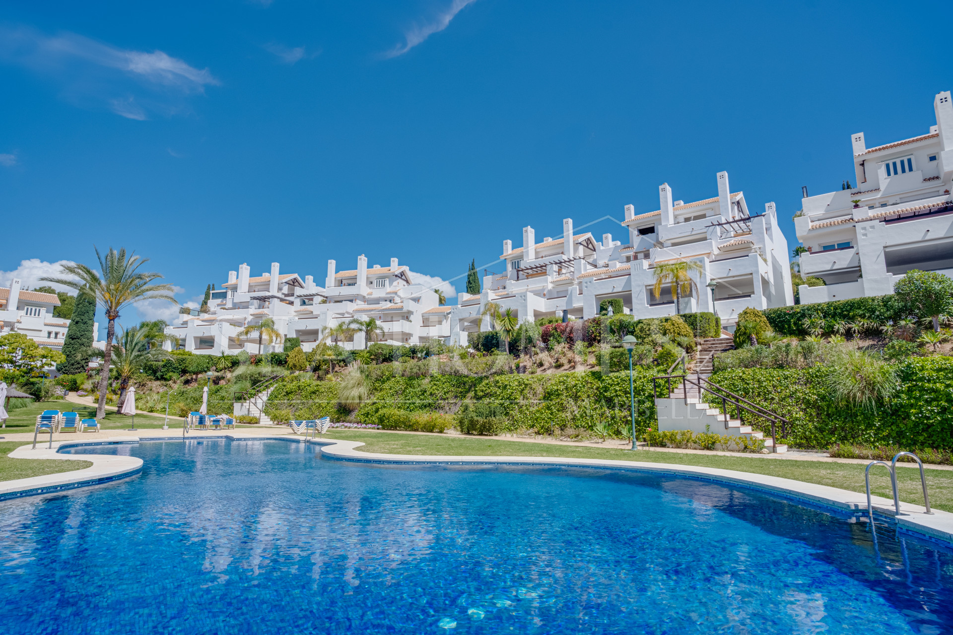 Luxury three bedroom, south west facing, first floor apartment in one of the most exclusive frontline beach communities Palm Beach, Los Monteros