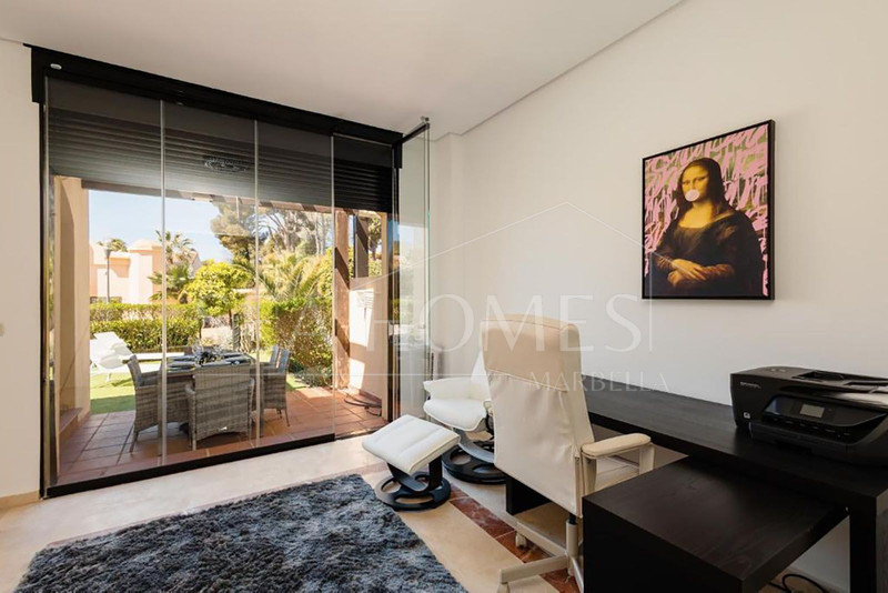Fantastic Three-Bedroom Apartment in Las Mimosas Beach Gardens, Nueva Andalucía