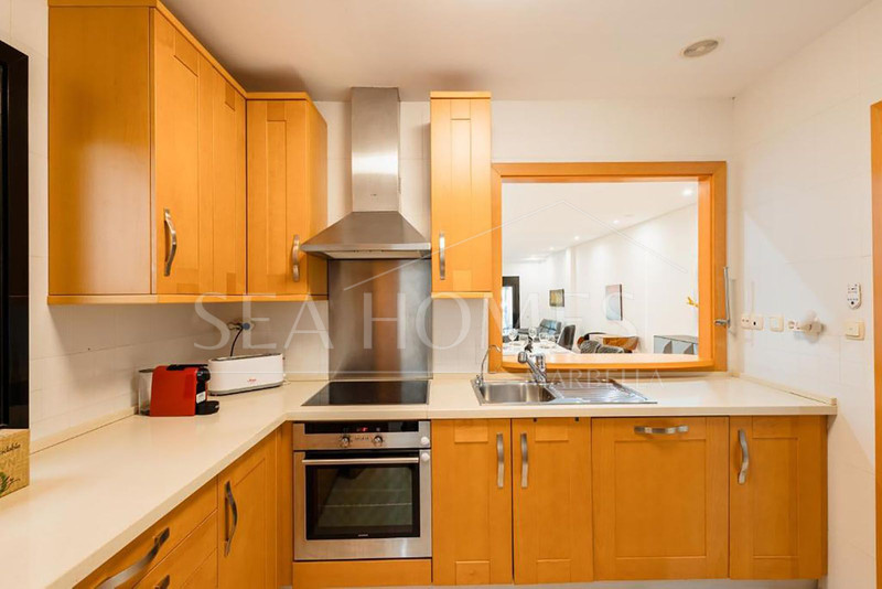 Fantastic Three-Bedroom Apartment in Las Mimosas Beach Gardens, Nueva Andalucía