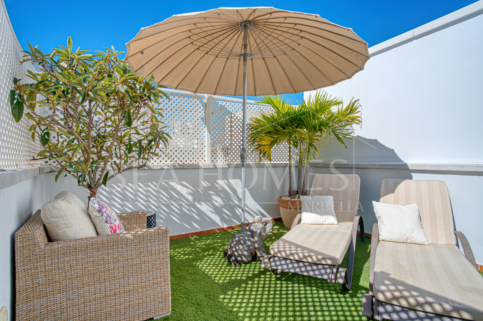 Exceptional four bedroom townhouse located in the heart of Marbella Center
