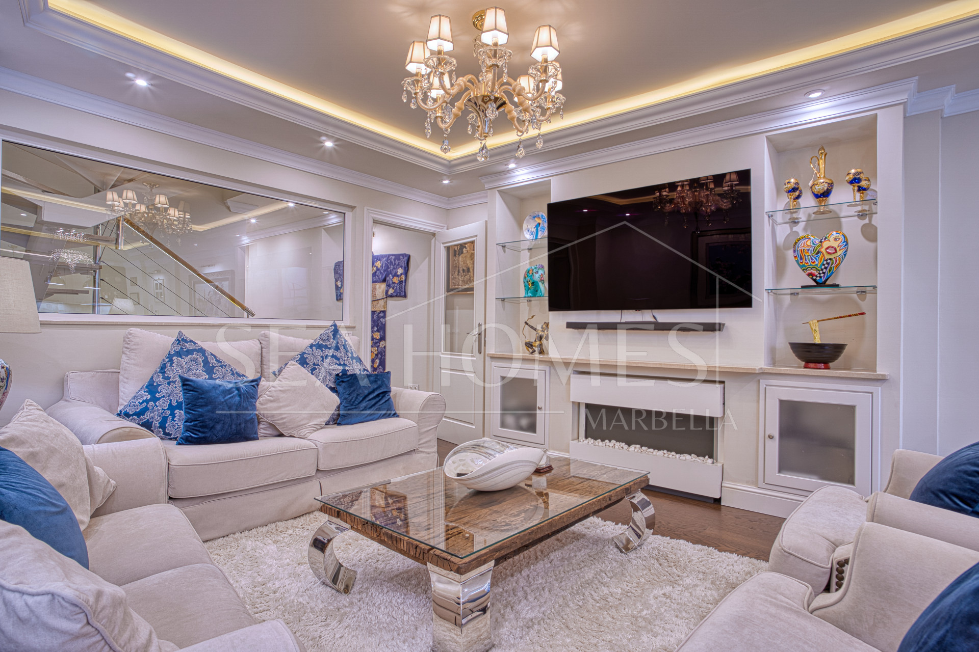 Exceptional four bedroom townhouse located in the heart of Marbella Center