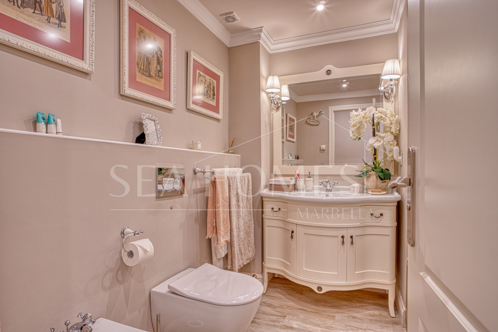 Exceptional four bedroom townhouse located in the heart of Marbella Center