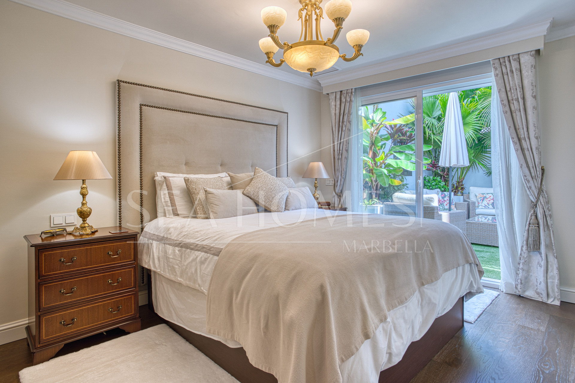 Exceptional four bedroom townhouse located in the heart of Marbella Center