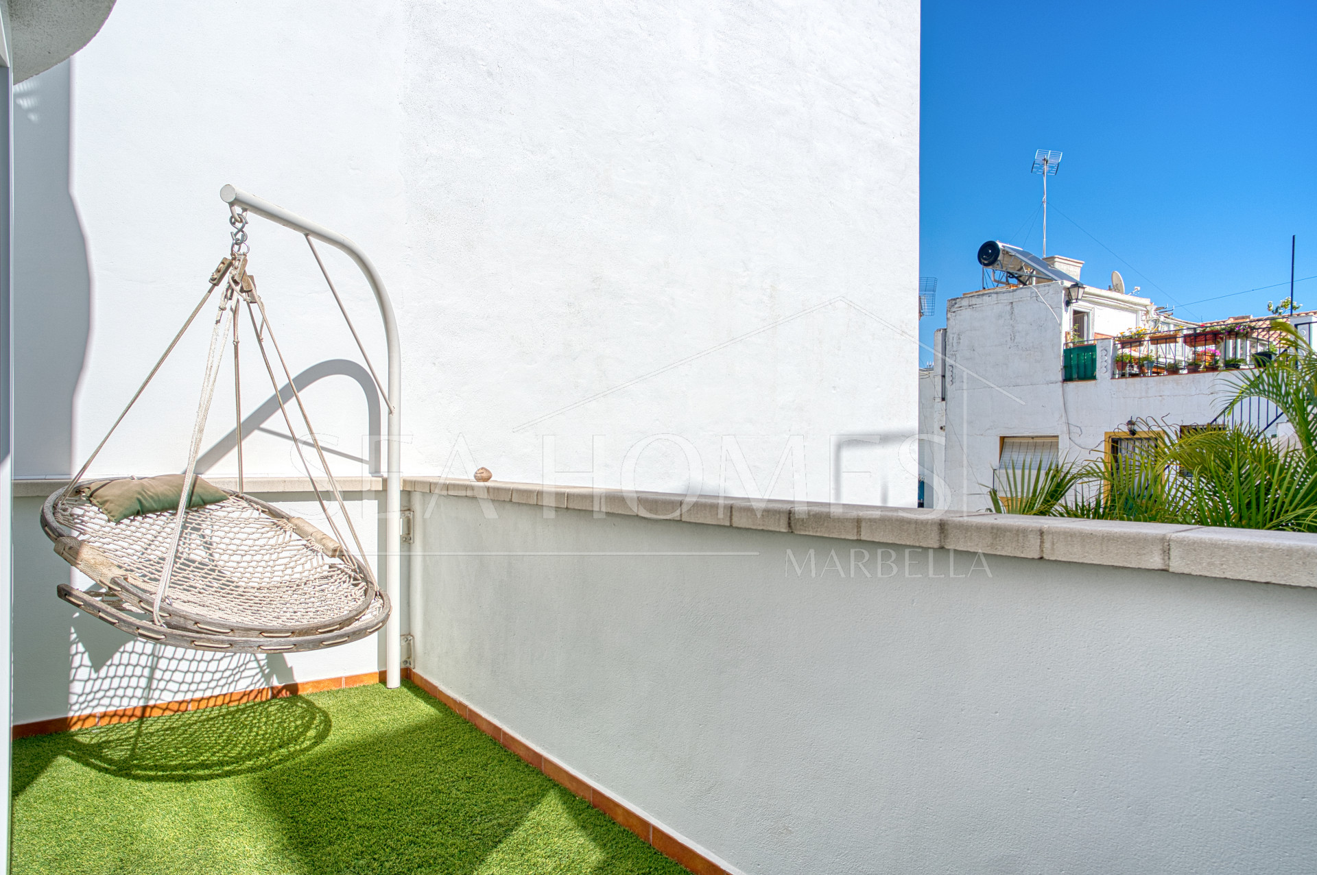 Exceptional four bedroom townhouse located in the heart of Marbella Center