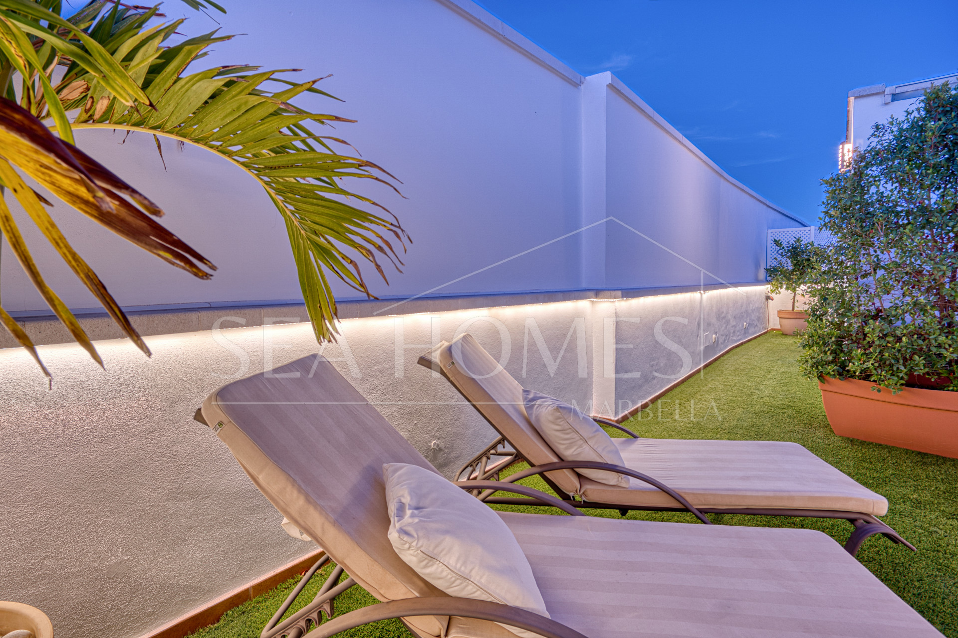 Exceptional four bedroom townhouse located in the heart of Marbella Center