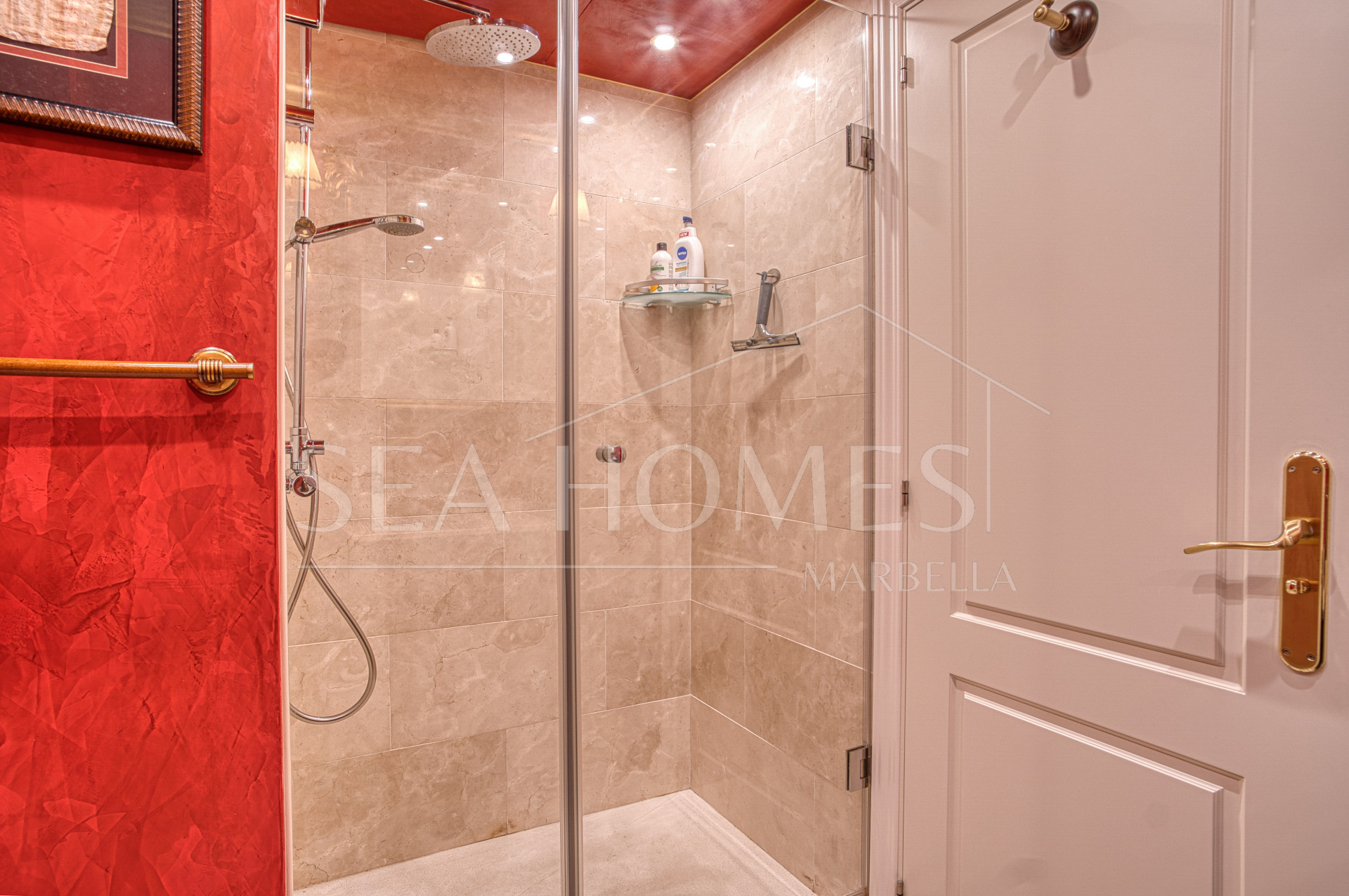 Exceptional four bedroom townhouse located in the heart of Marbella Center