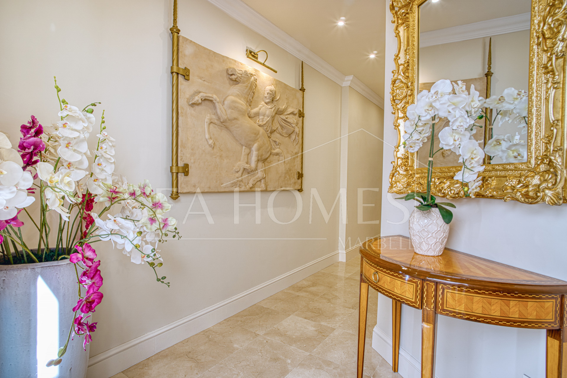 Exceptional four bedroom townhouse located in the heart of Marbella Center