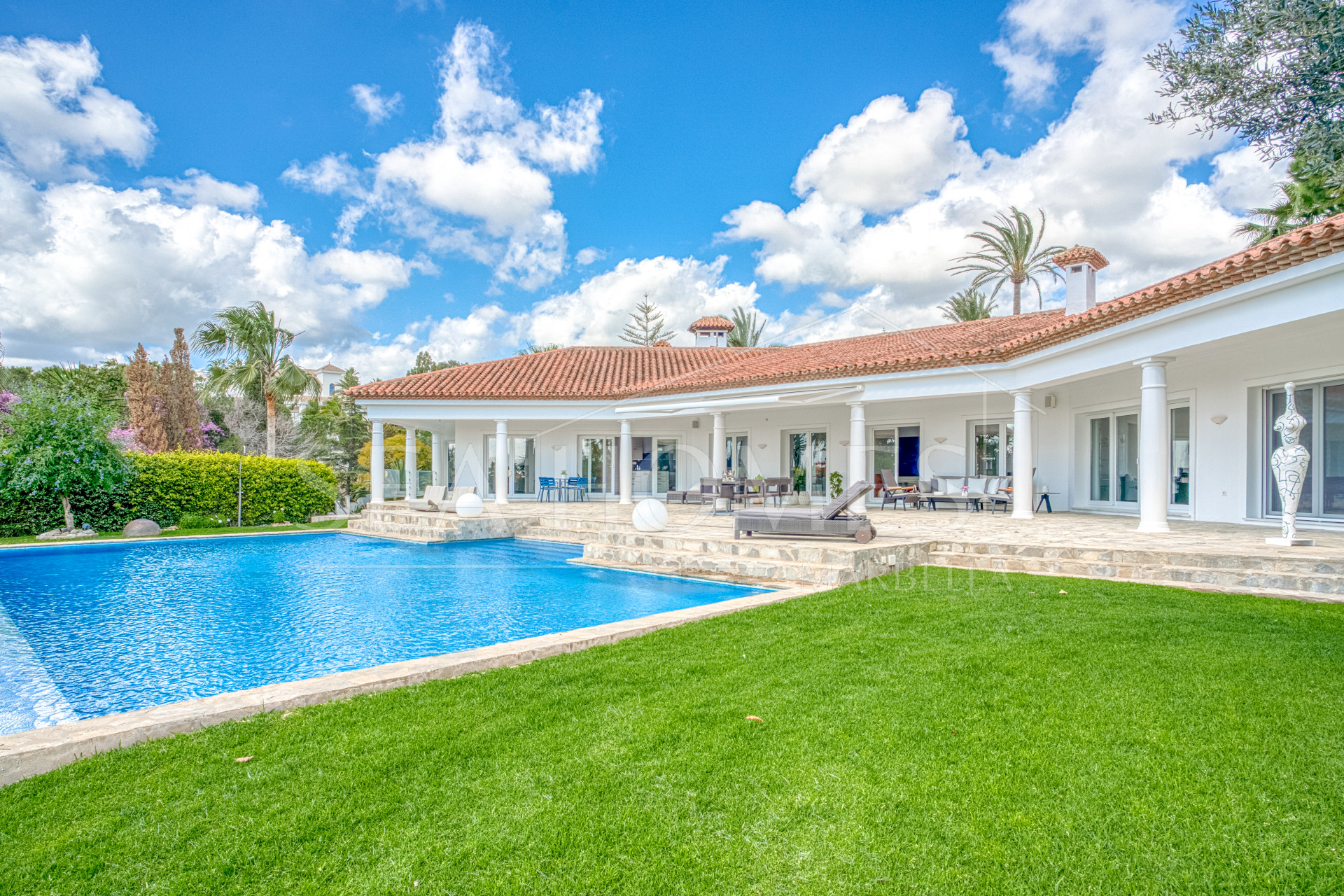 Beautiful, south facing four bedroom Villa located in the sought after area of Hacienda Las Chapas, Marbella