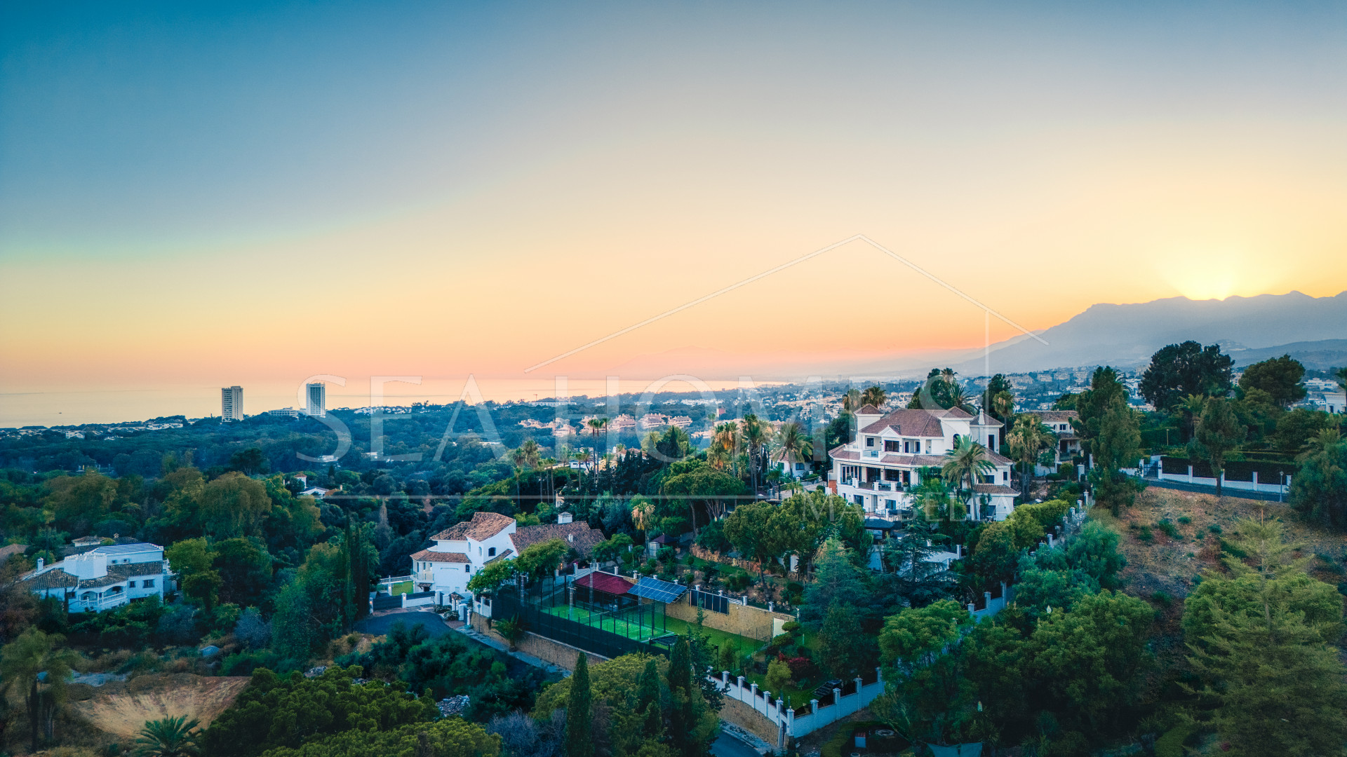 Beautiful, south facing four bedroom Villa located in the sought after area of Hacienda Las Chapas, Marbella