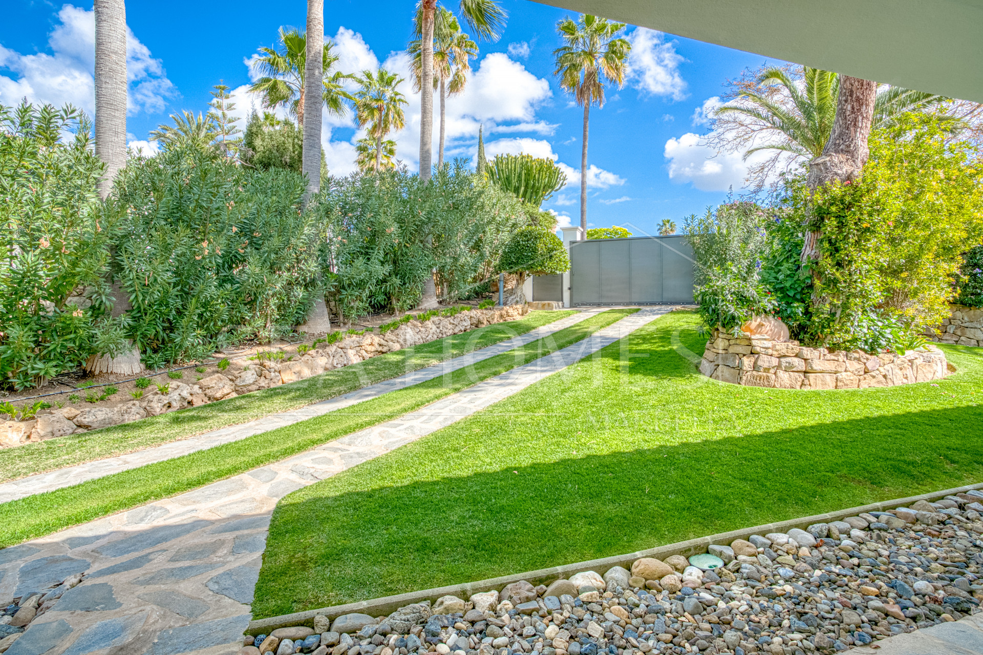 Beautiful, south facing four bedroom Villa located in the sought after area of Hacienda Las Chapas, Marbella