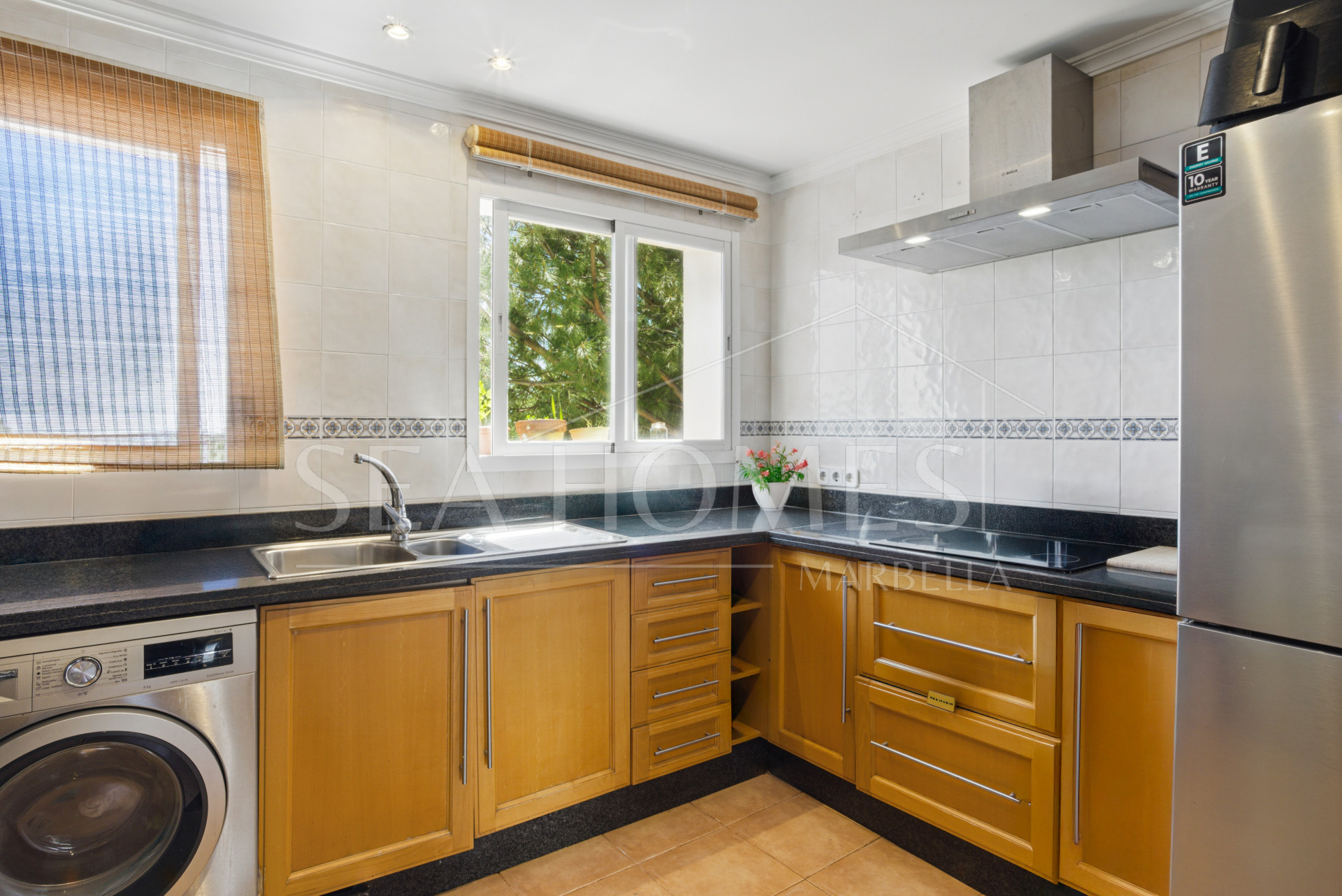 Spacious four-bedroom, duplex penthouse in the Los Pinos de Aloha complex, Nueva Andalucía, Marbella