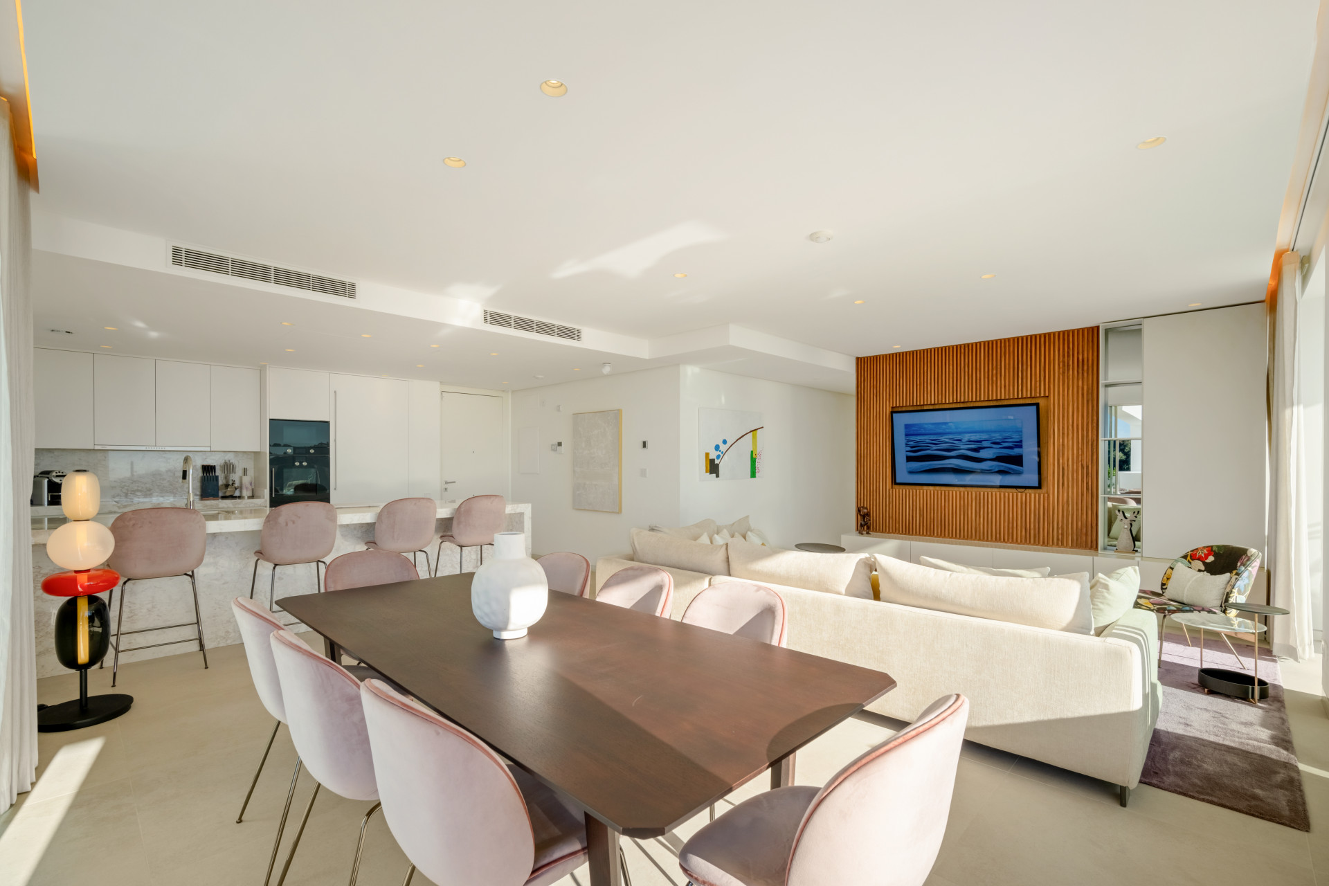 Stunning south-facing three bedroom duplex penthouse with panoramic sea views in Palo Alto, Ojén.