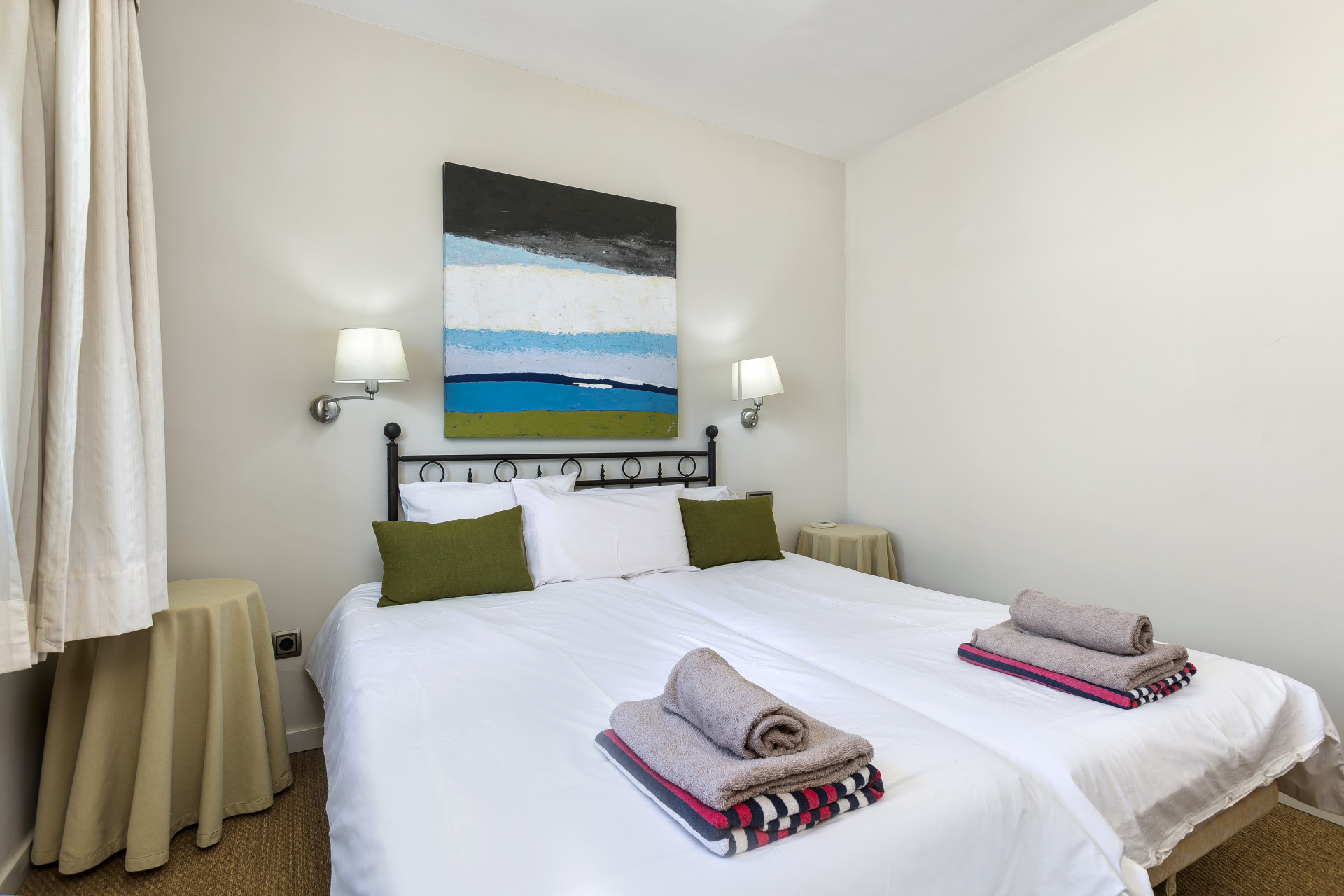 Casa del Mar is an exquisite beachfront townhouse set within the prestigious Marbellamar community