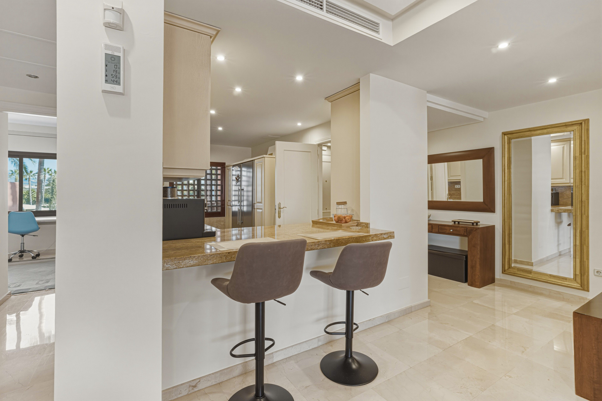 Fantastic south west facing three-bedroom duplex penthouse located in the prestigious gated beachfront community of Menara Beach, Estepona