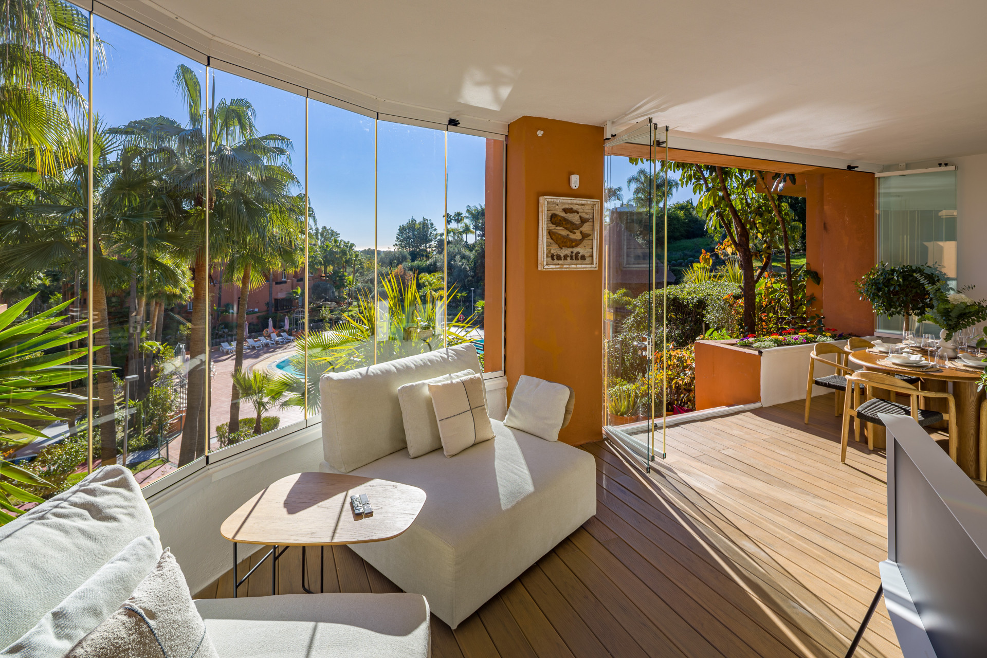 Stunning Four Bedroom Ground Floor Garden Apartment in Alminar de Marbella, Nueva Andalucía