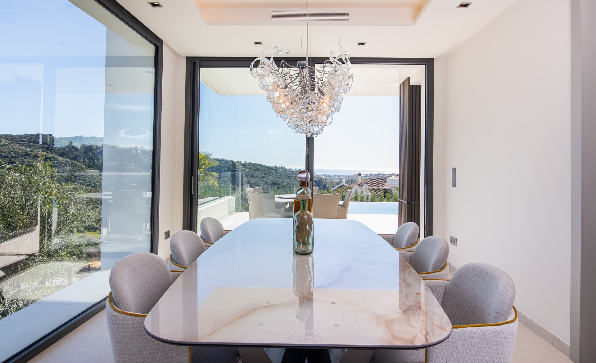 Stunning modern six bedroom villa with panoramic sea and mountain views in Lomas de La Quinta, Benahavis