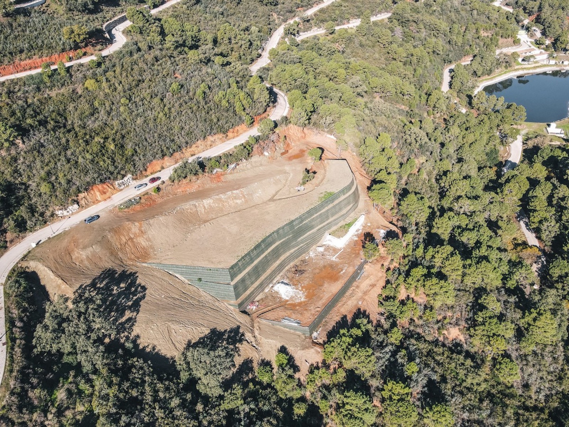 Hermosa parcela grande con proyecto en Montemayor en Benahavis