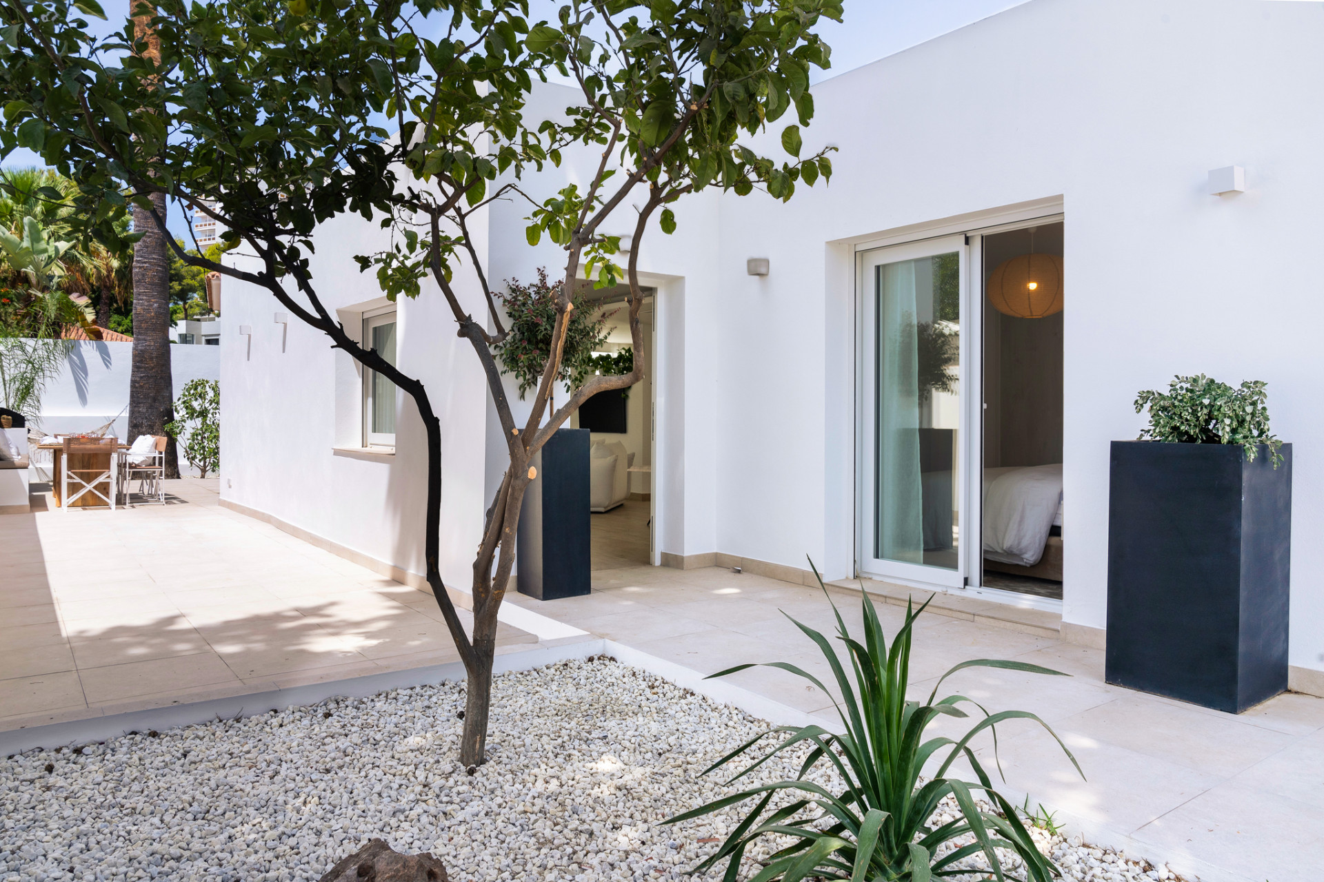 Beautiful recently renovated four bedroom villa in Nueva Andalucia