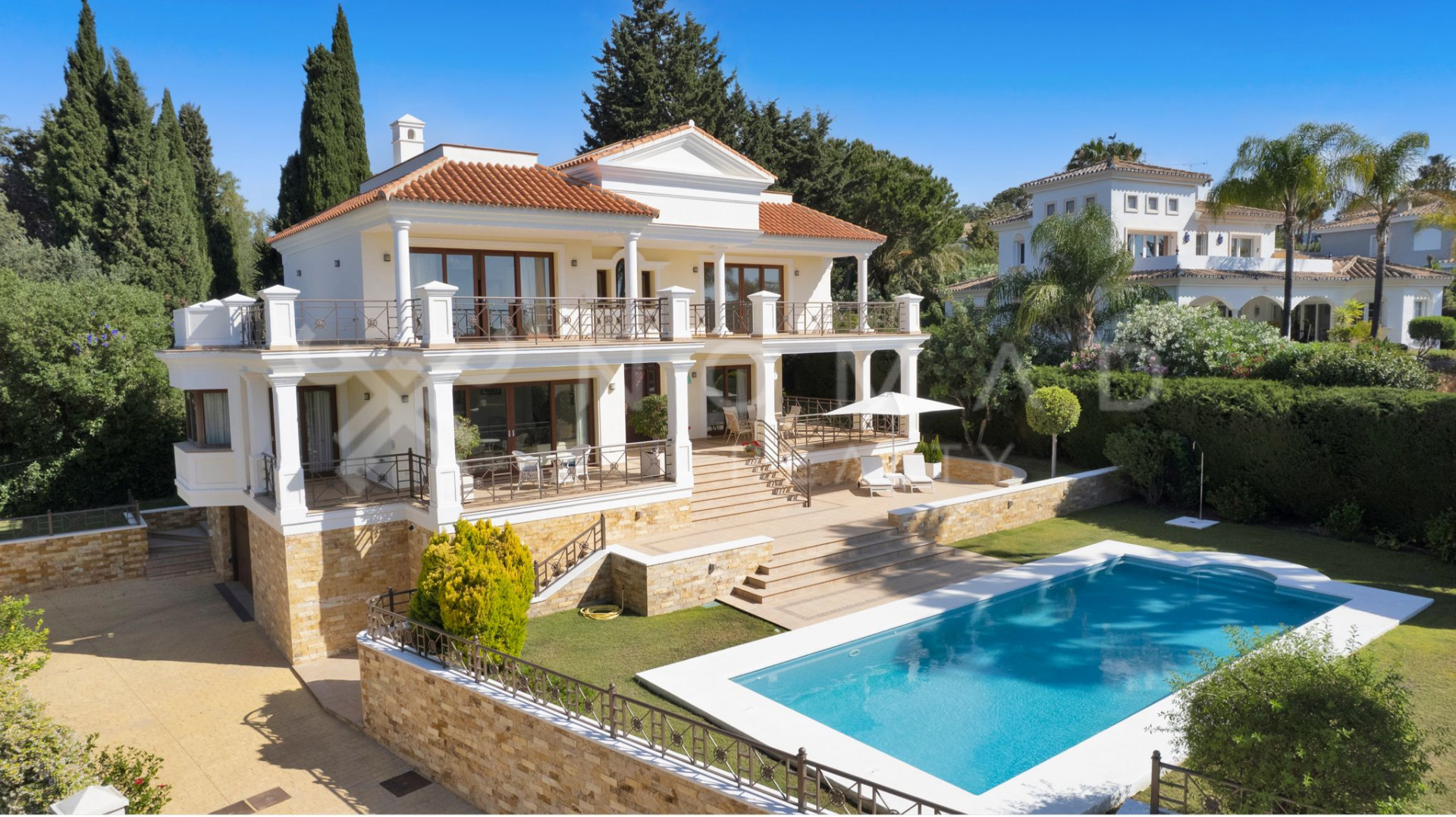 villas en marbella-east · hacienda-las-chapas 2450000€