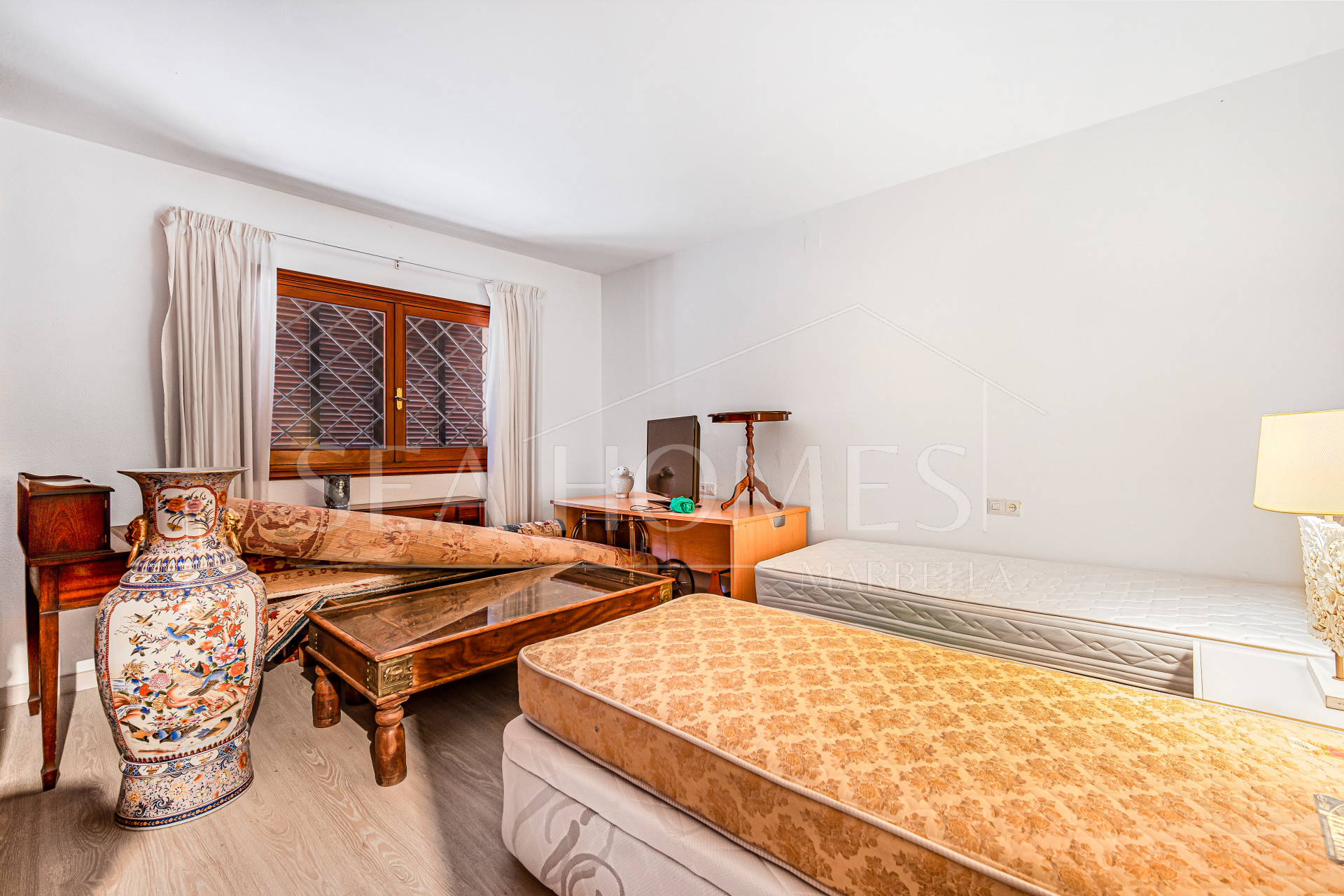 Fantastic four bedroom, east facing Villa located in Rio Real, Marbella - a great reform project
